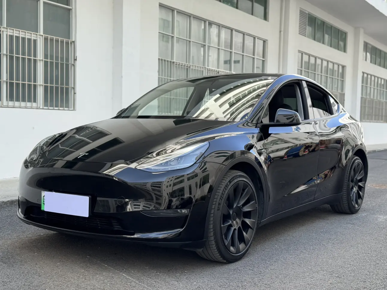 Tesla Model Y  из Китая