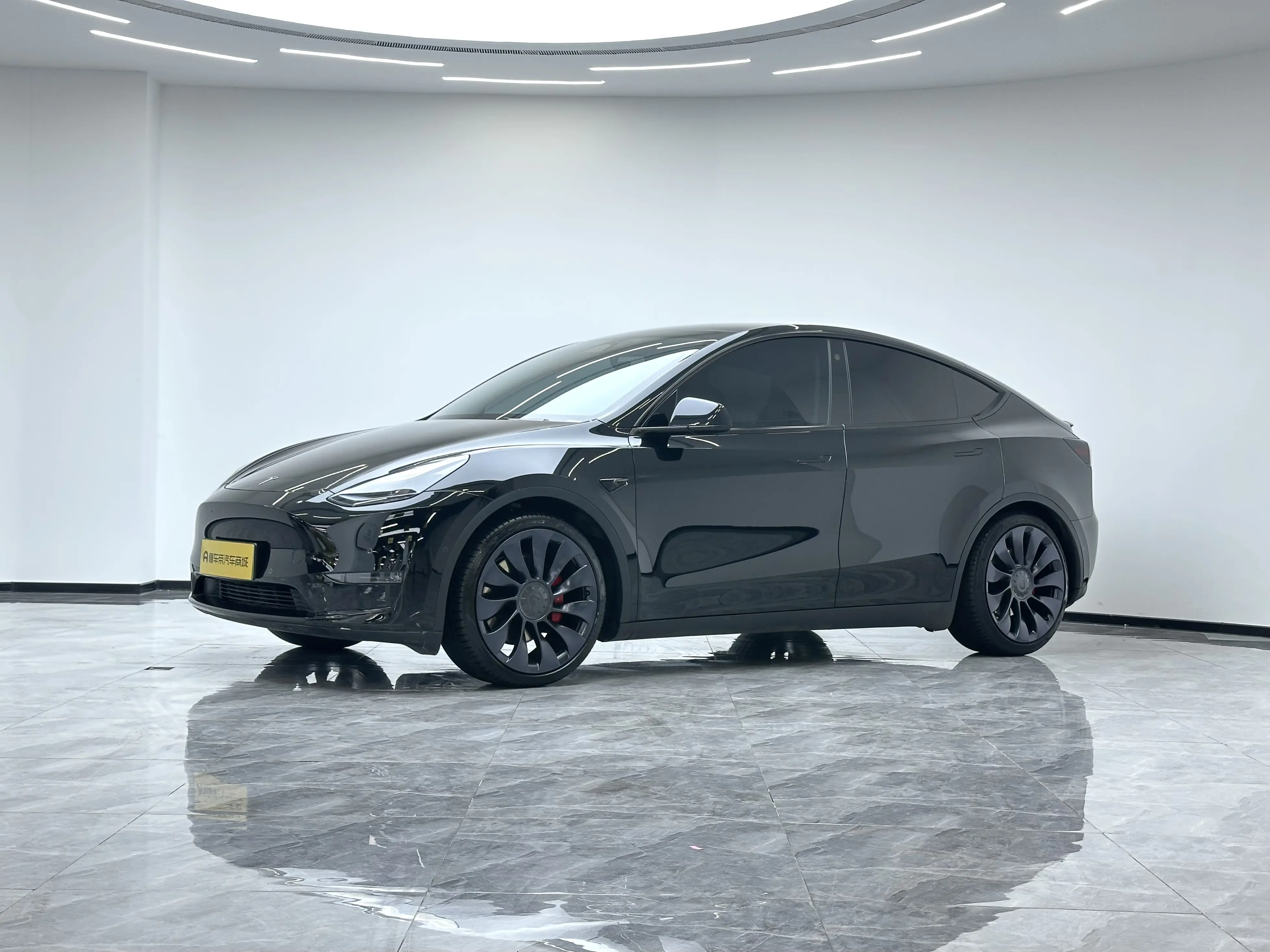 Tesla Model Y  из Китая