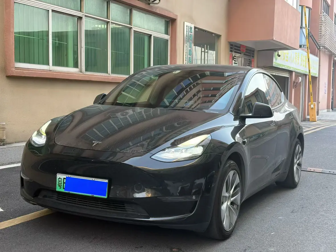Tesla Model Y  из Китая