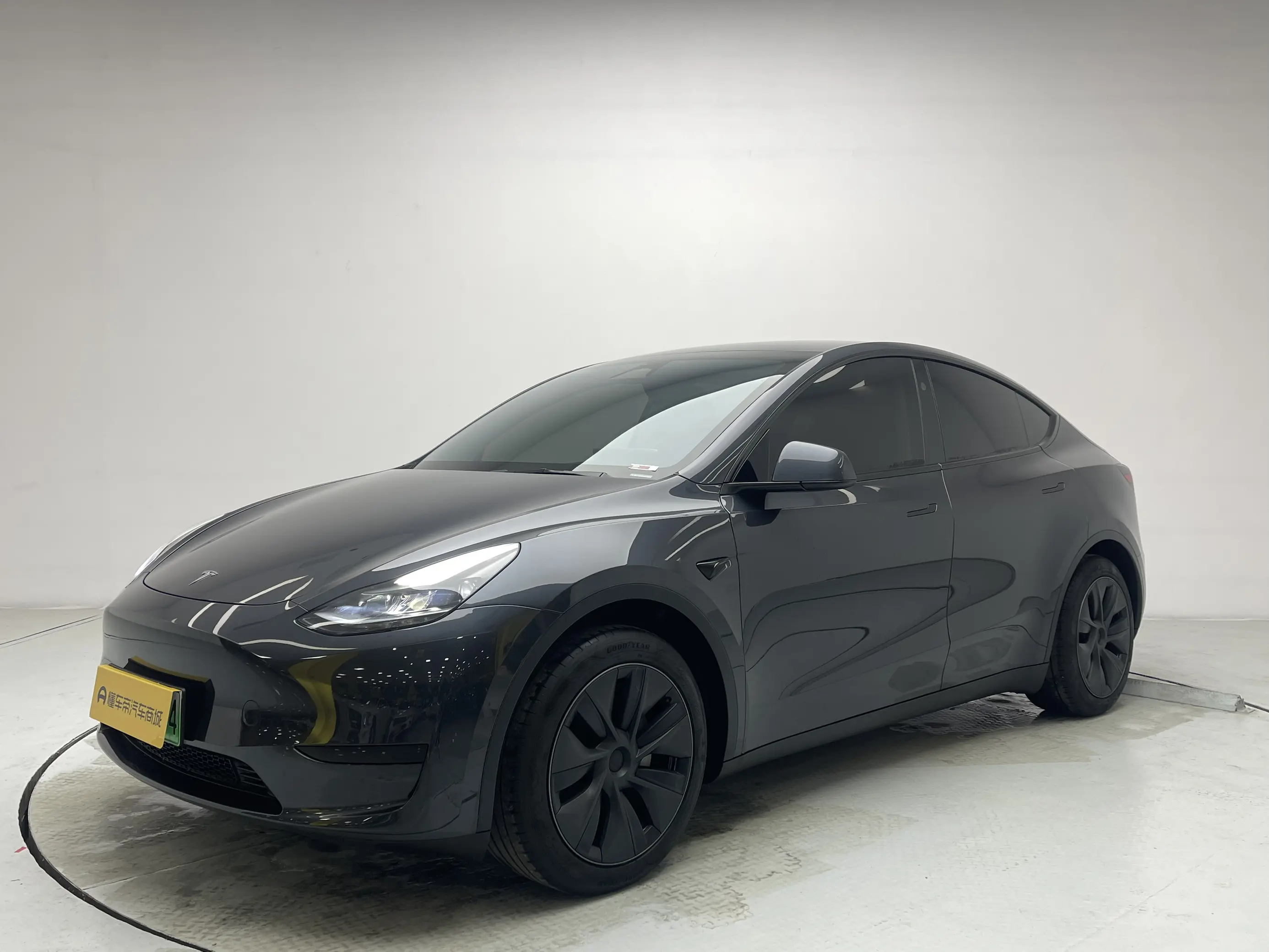 Tesla Model Y  из Китая