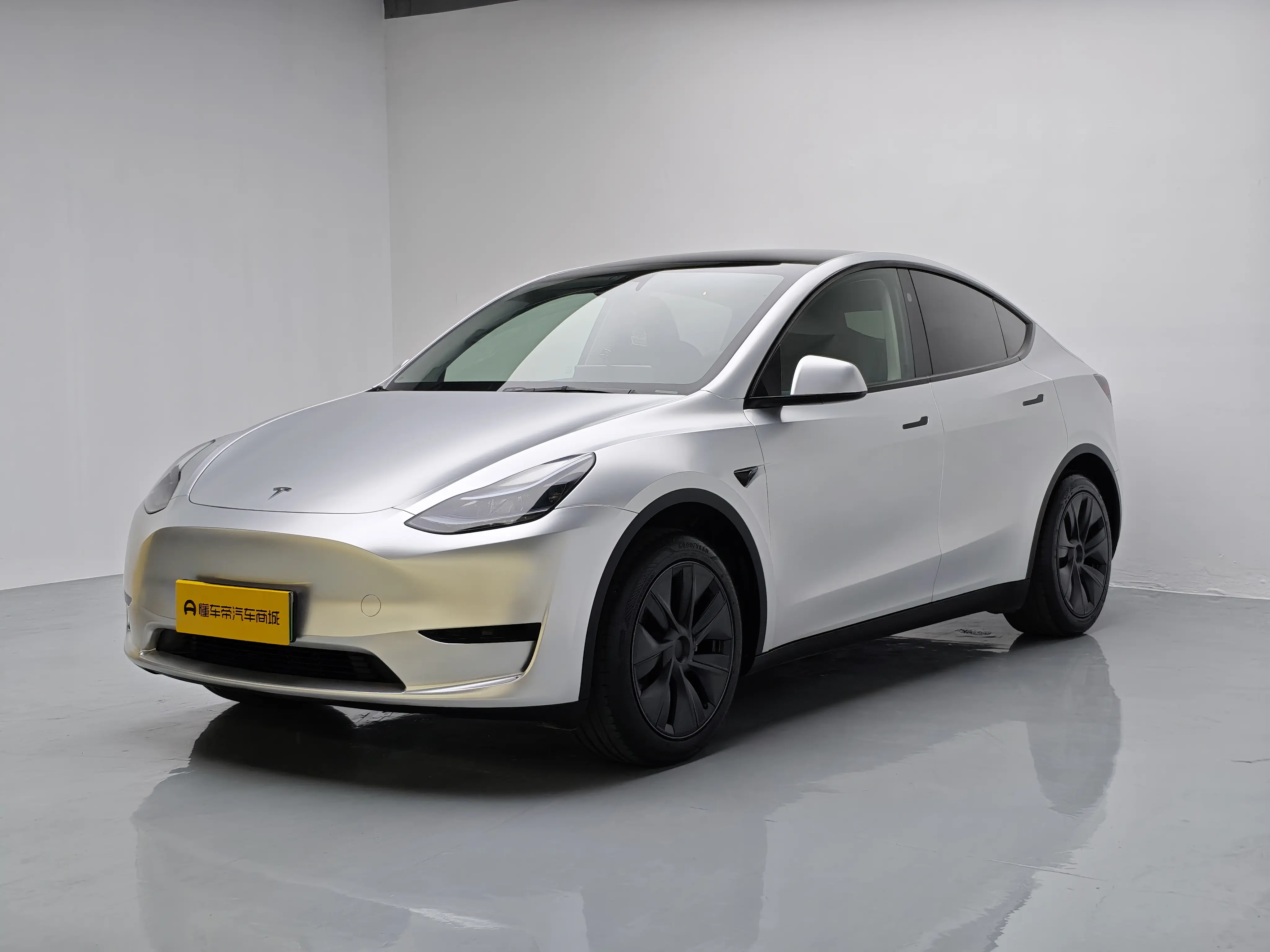 Tesla Model Y  из Китая