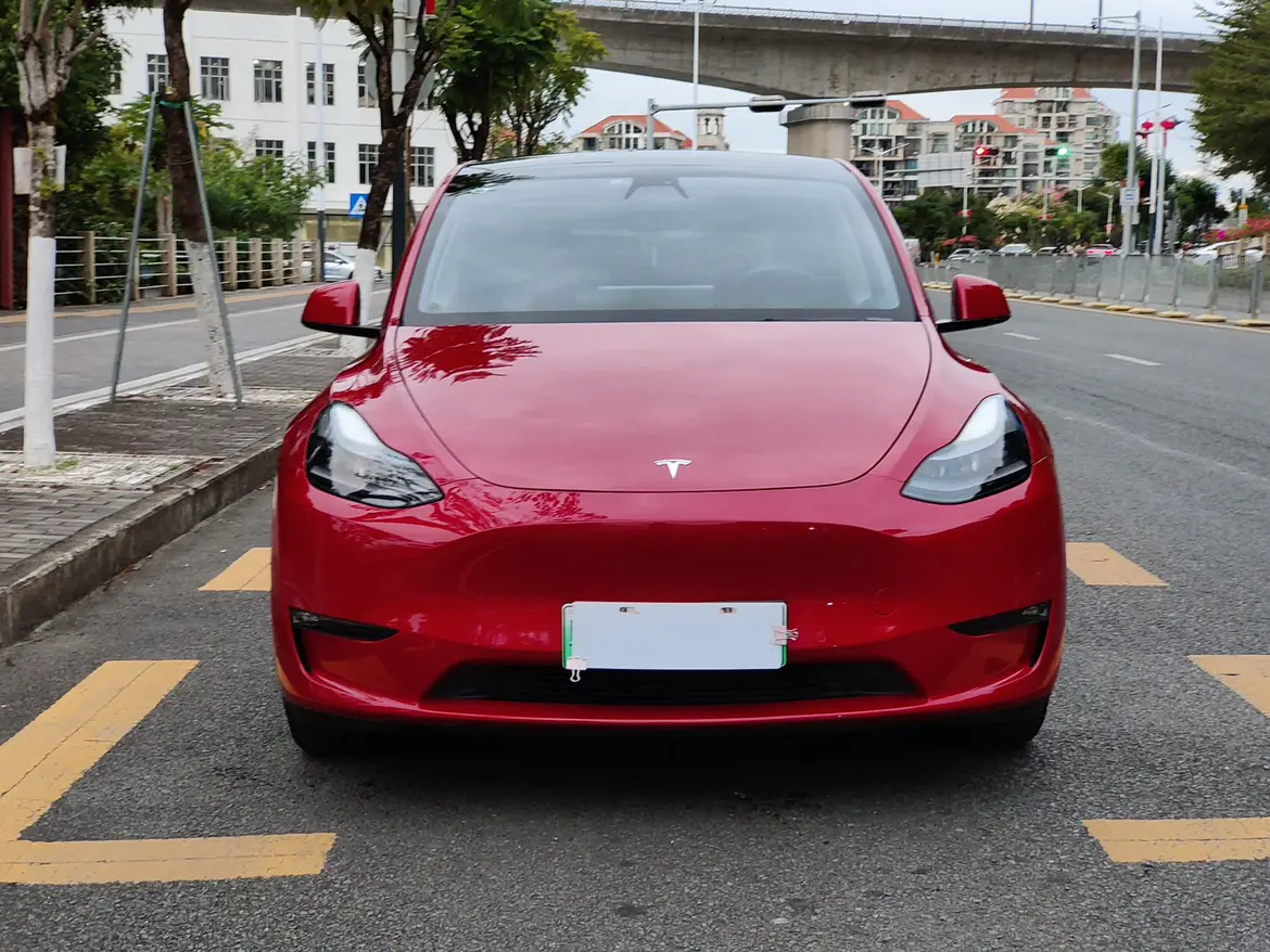 Tesla Model Y  из Китая