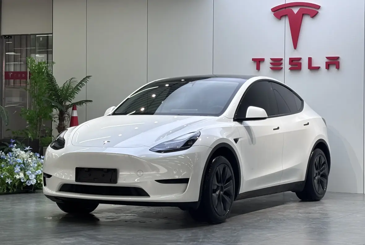 Tesla Model Y  из Китая