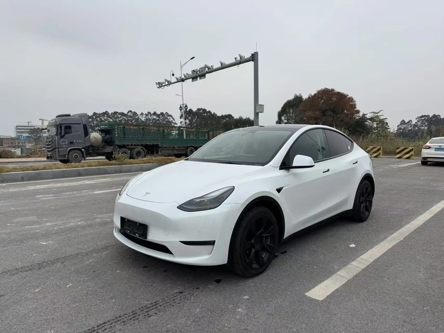 Tesla Model Y  из Китая