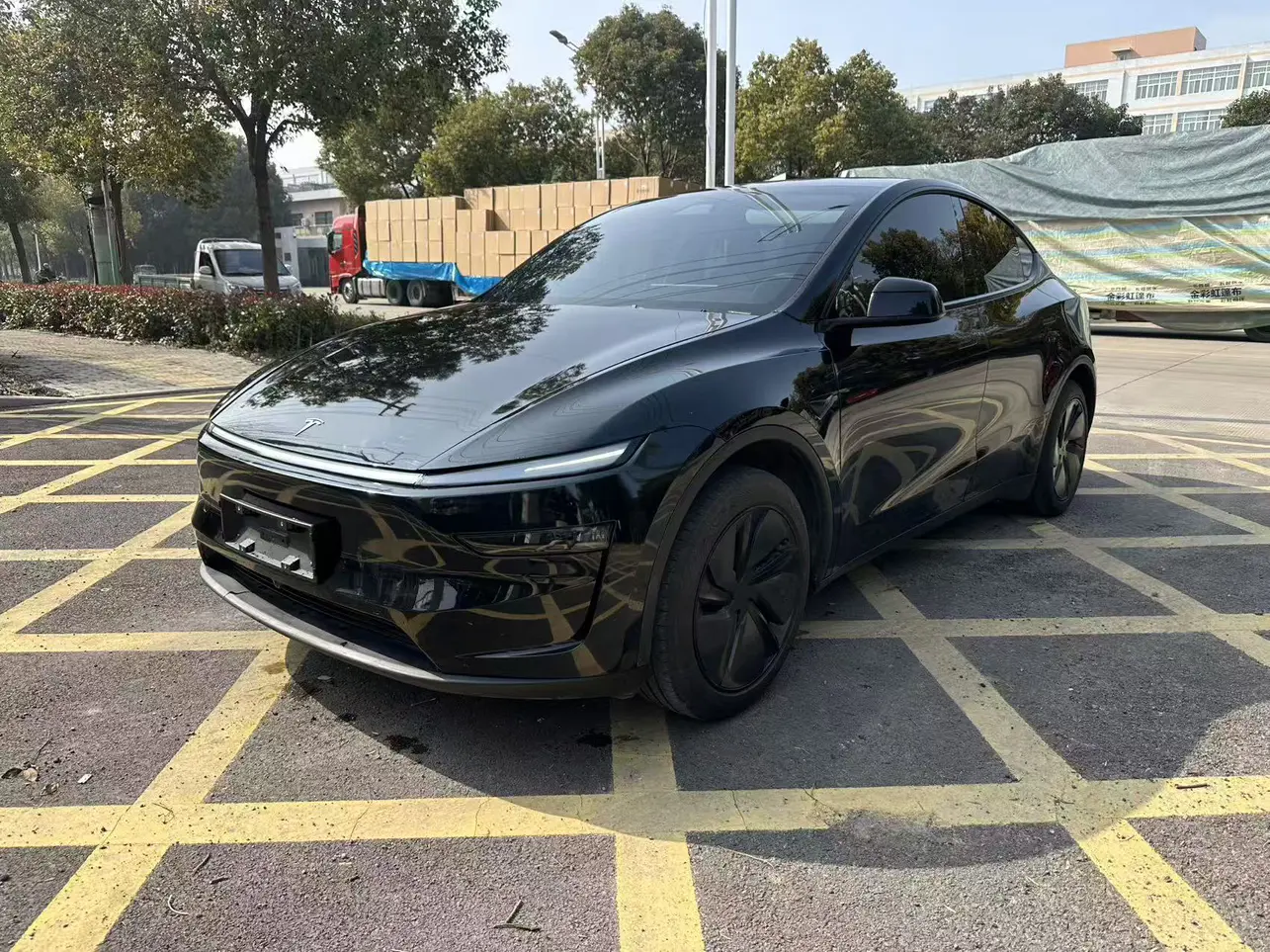 Tesla Model Y  из Китая