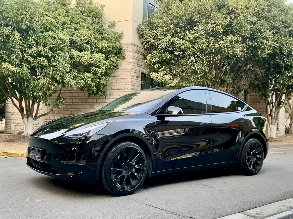 Tesla Model Y  из Китая