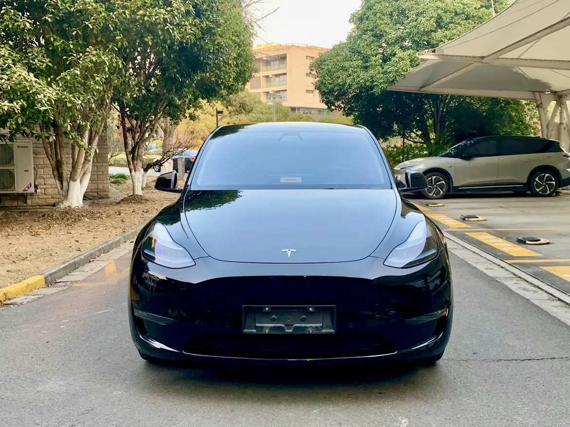 Tesla Model Y  из Китая