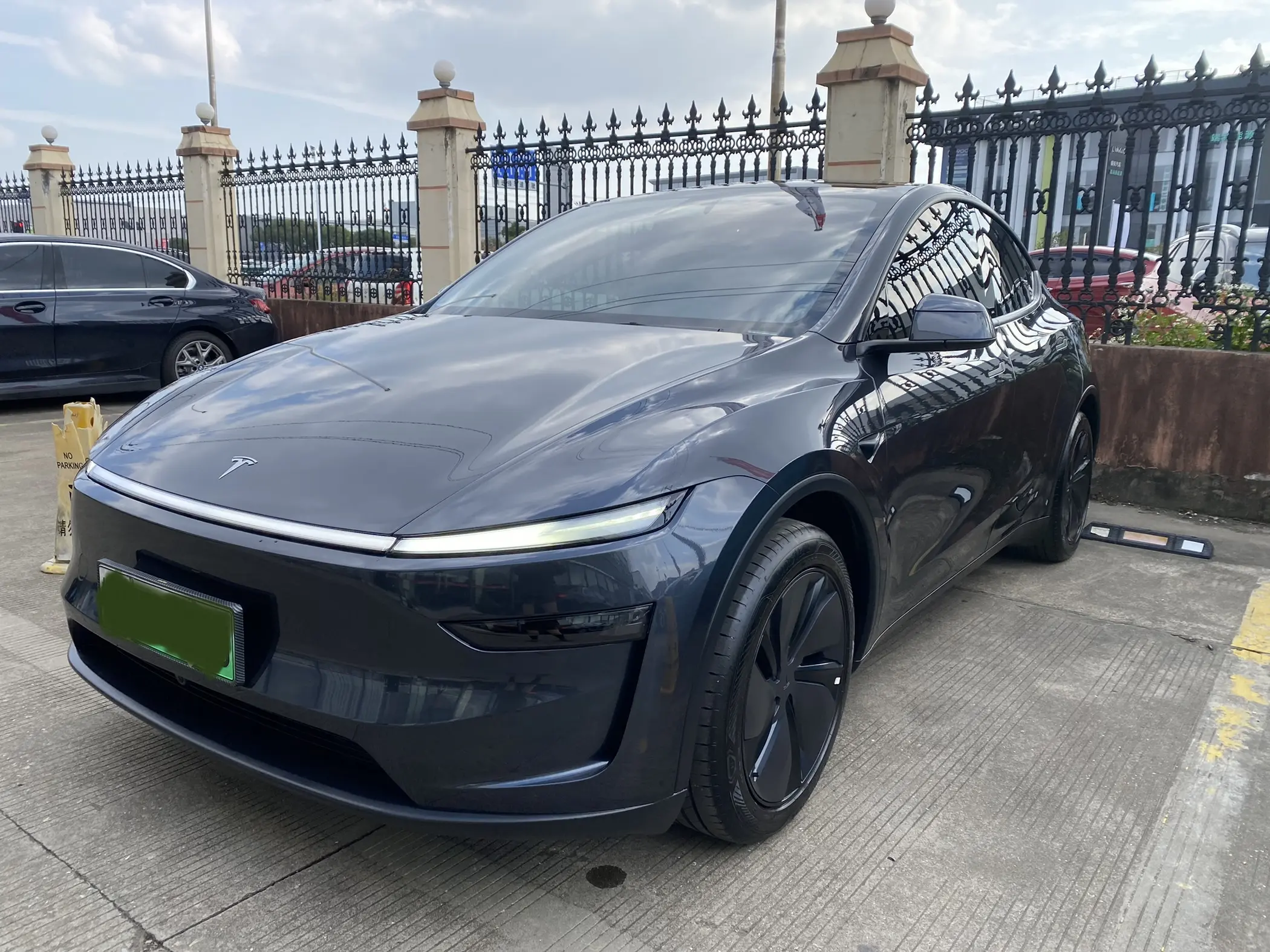 Tesla Model Y  из Китая