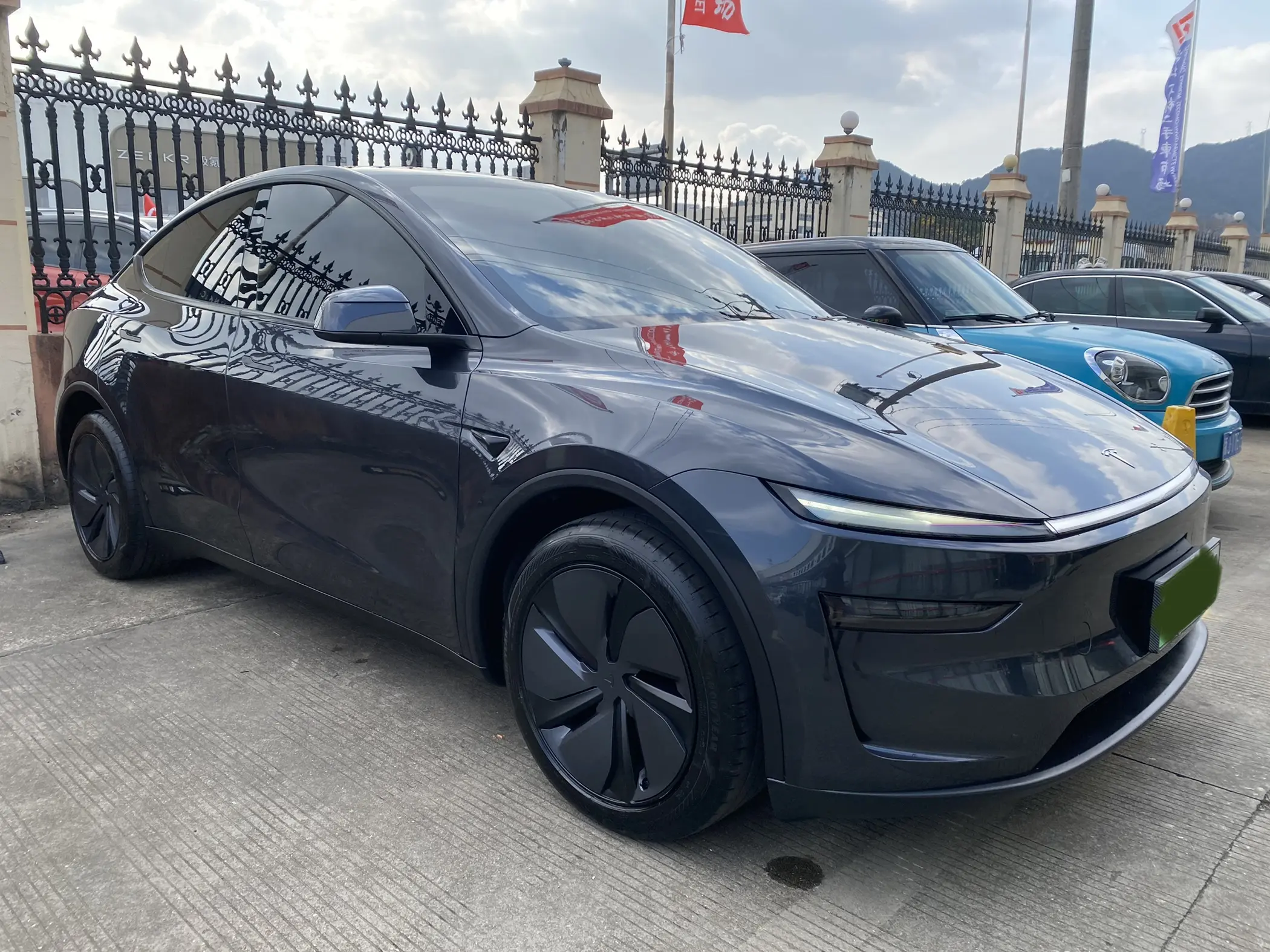 Tesla Model Y  из Китая