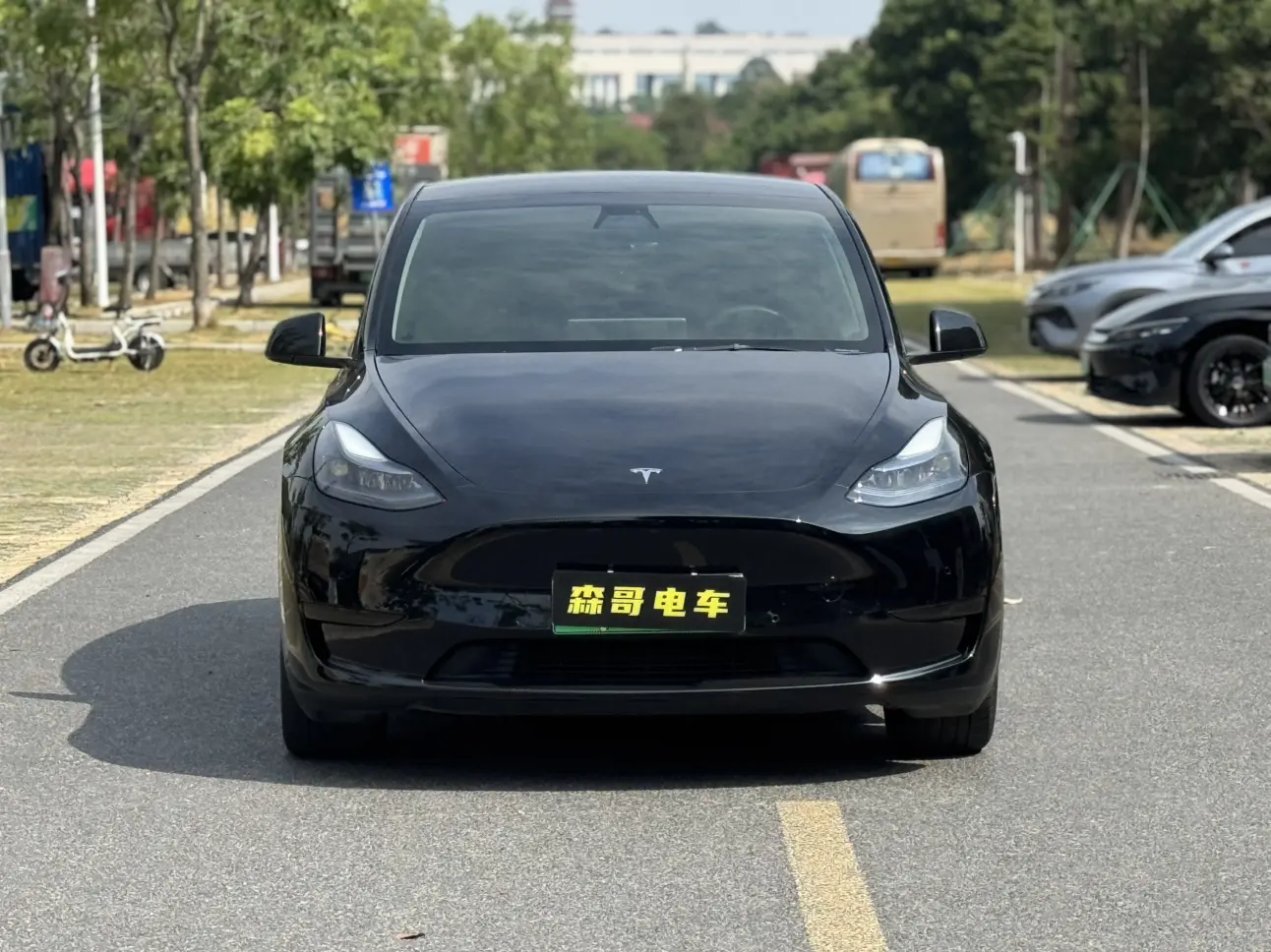 Tesla Model Y  из Китая