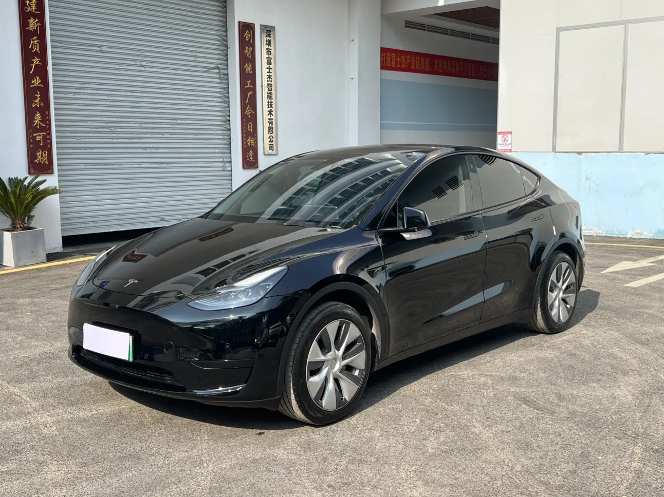 Tesla Model Y  из Китая