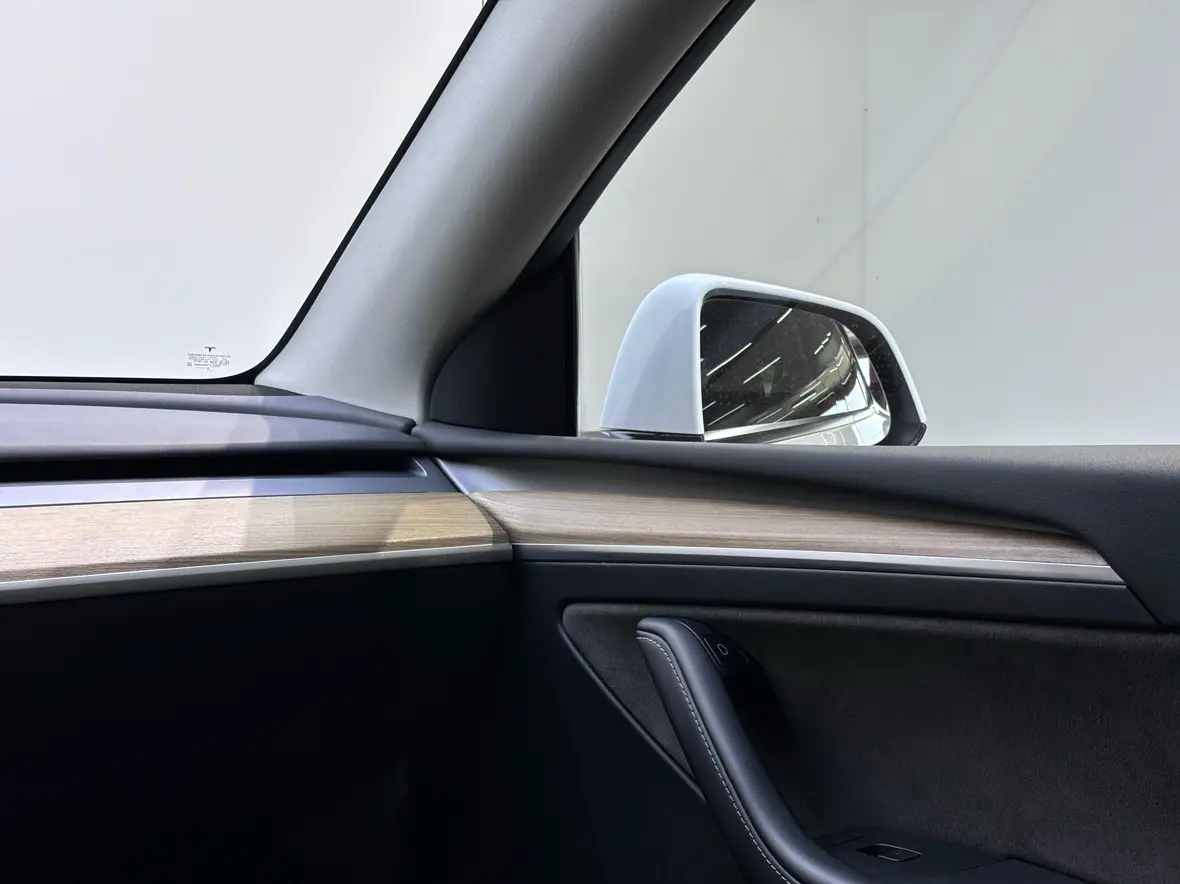 Tesla Model Y  из Китая