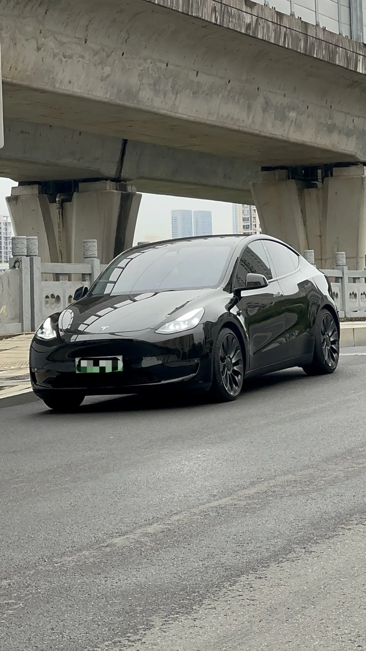 Tesla Model Y  из Китая