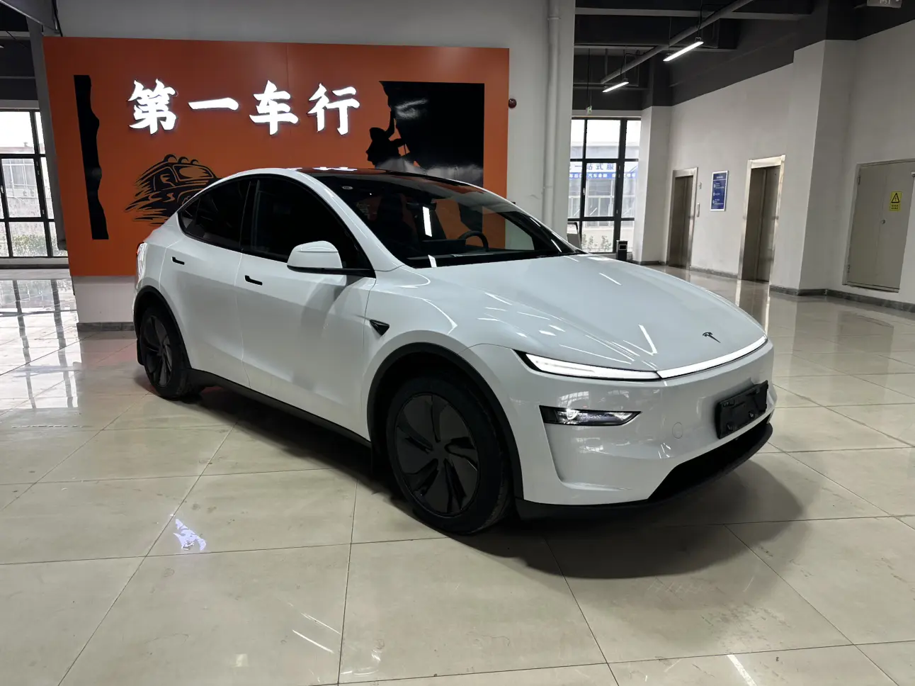 Tesla Model Y  из Китая