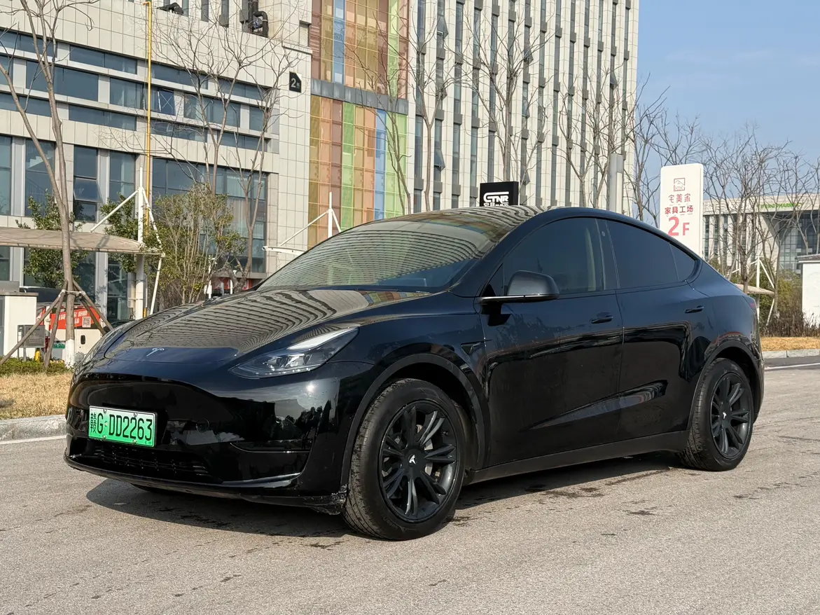 Tesla Model Y  из Китая