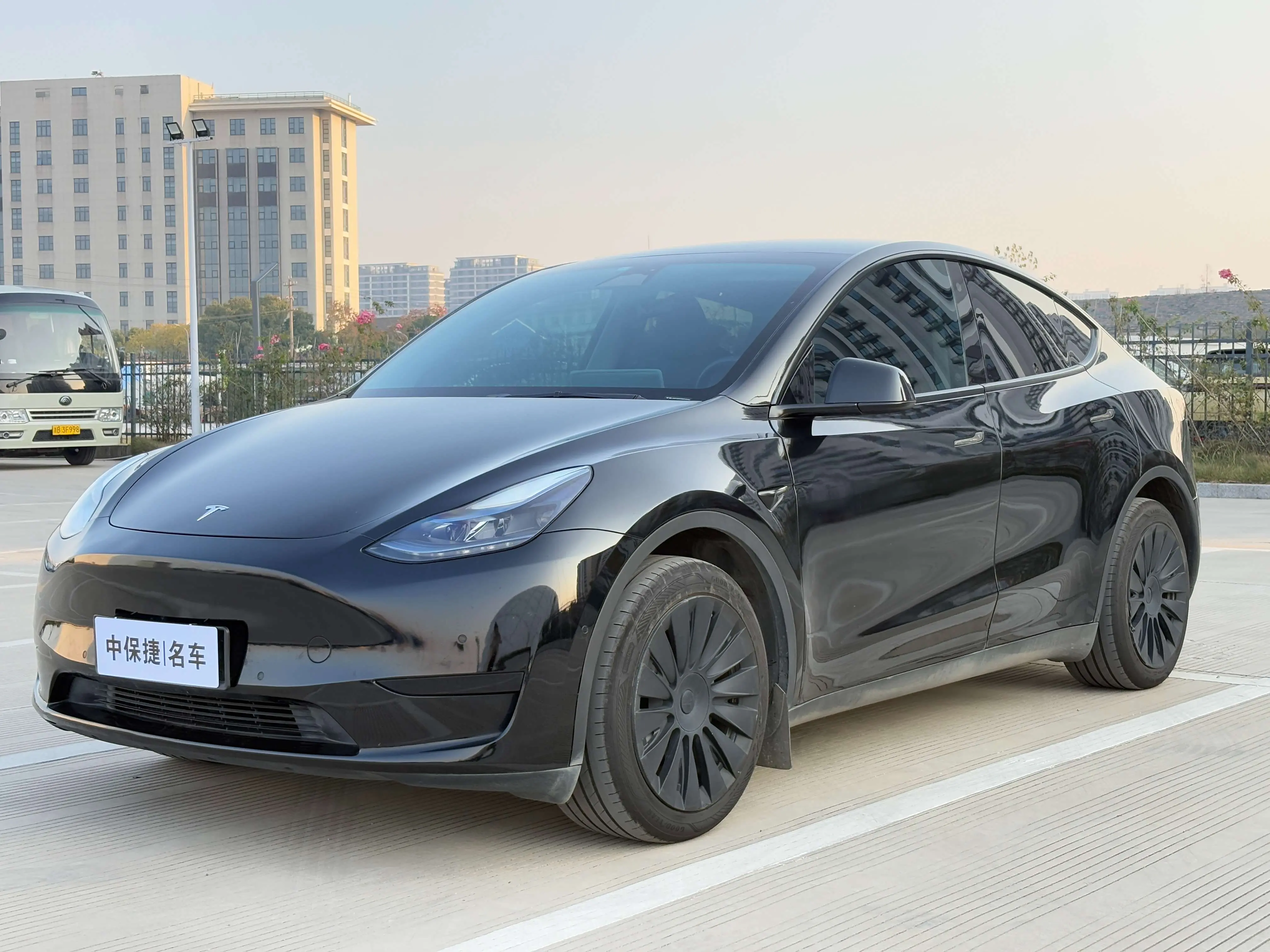Tesla Model Y  из Китая