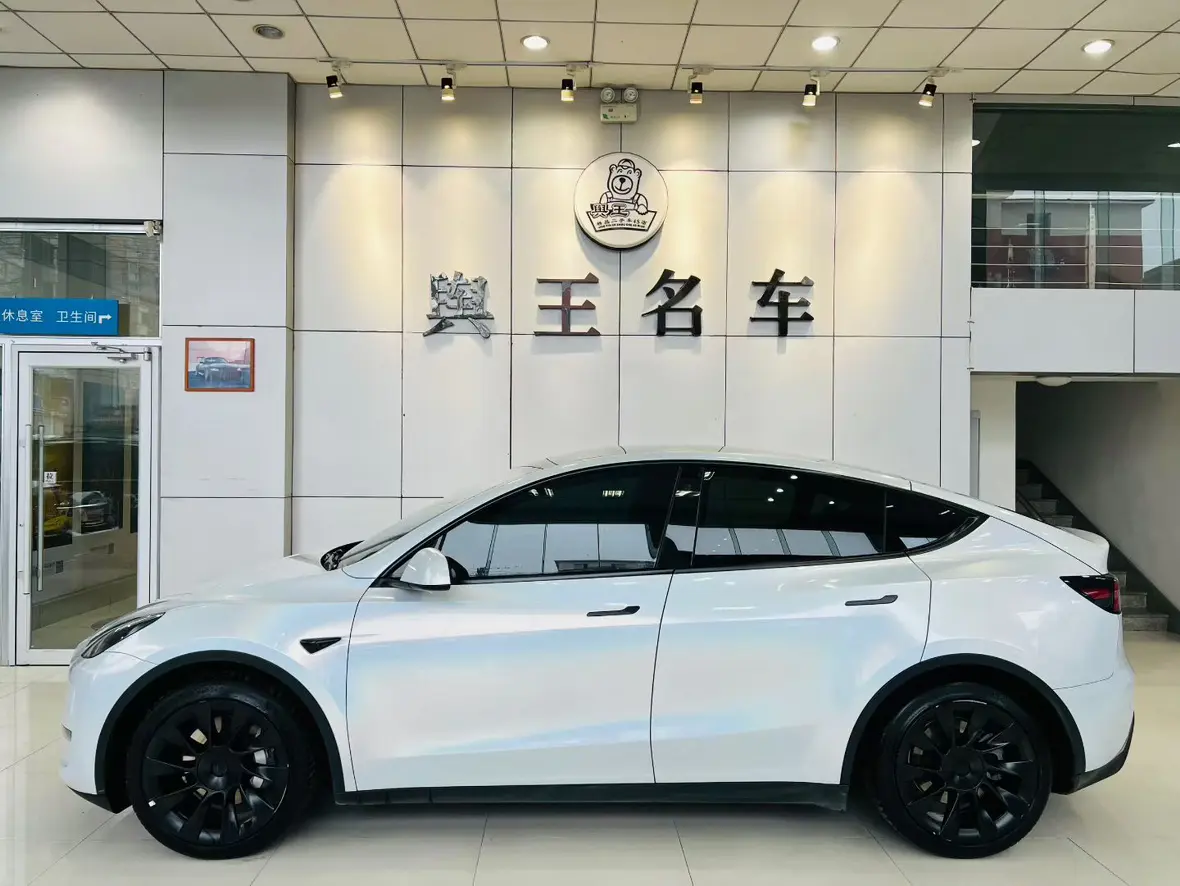 Tesla Model Y  из Китая