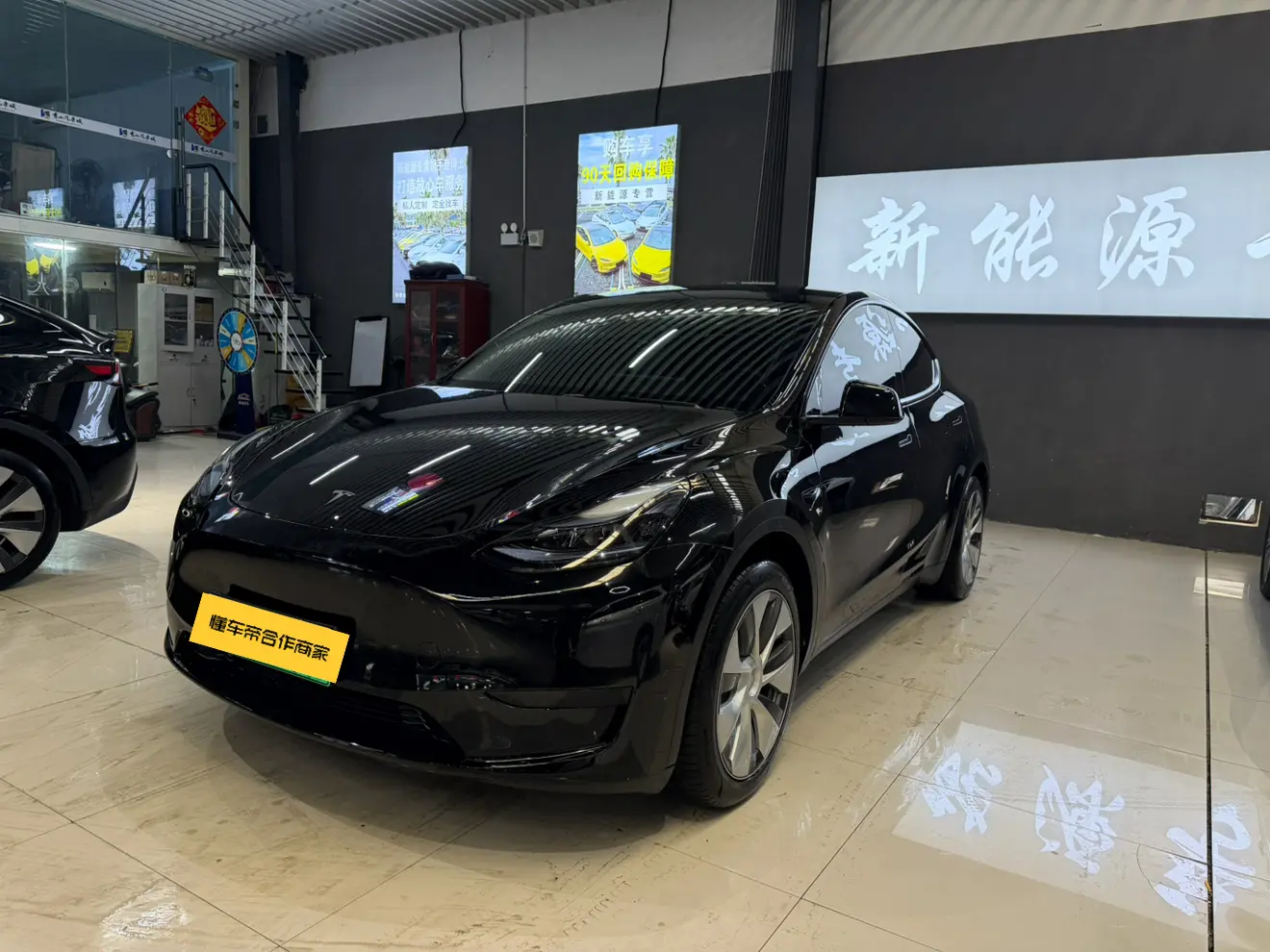 Tesla Model Y  из Китая