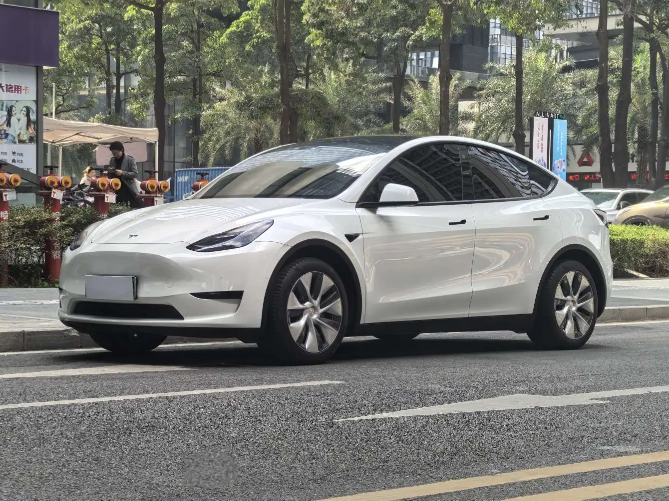 Tesla Model Y  из Китая