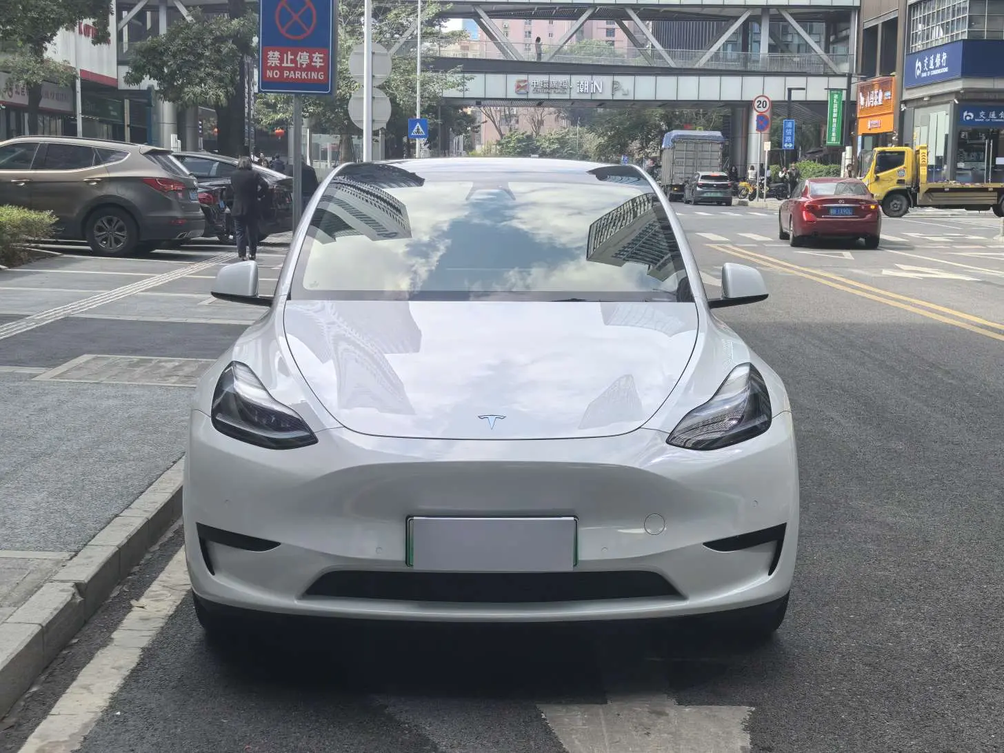 Tesla Model Y  из Китая
