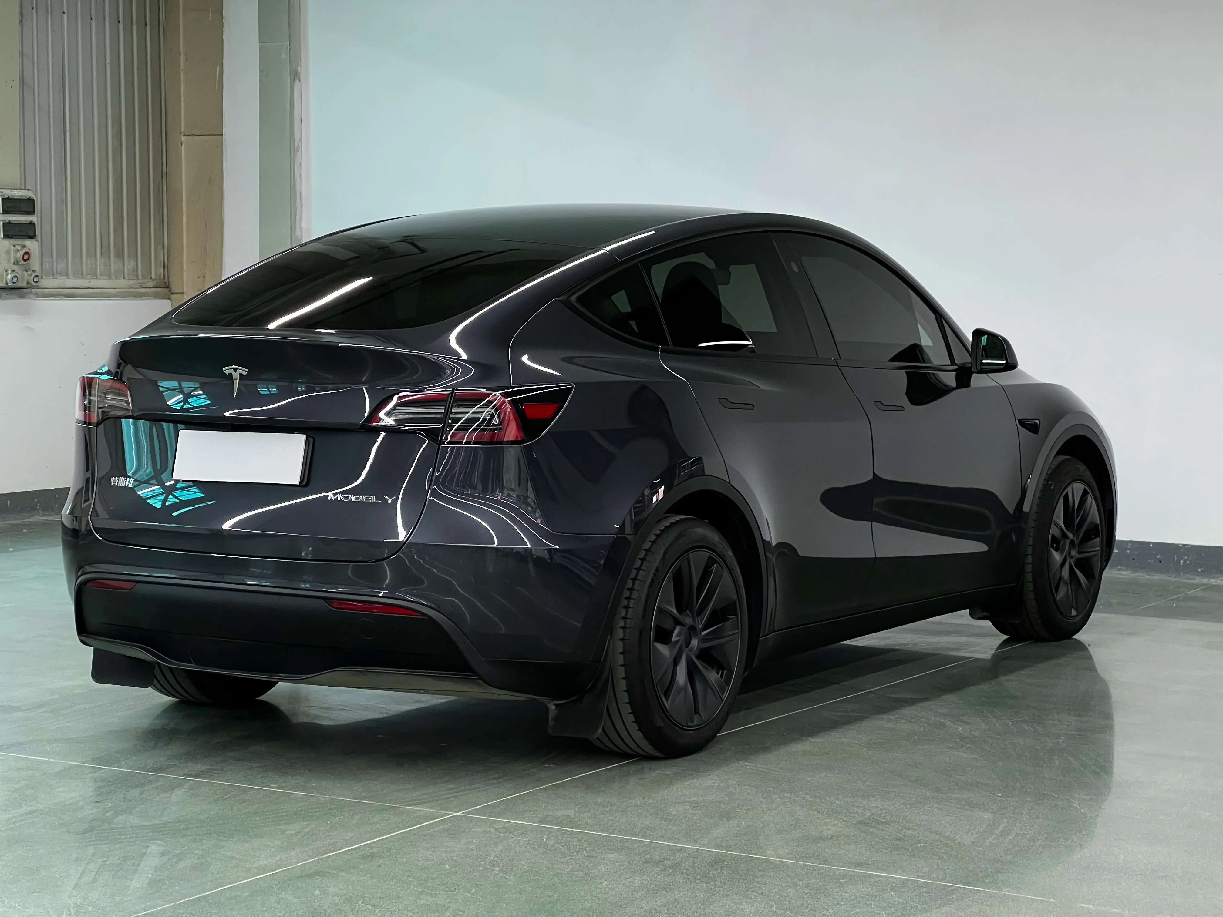 Tesla Model Y  из Китая