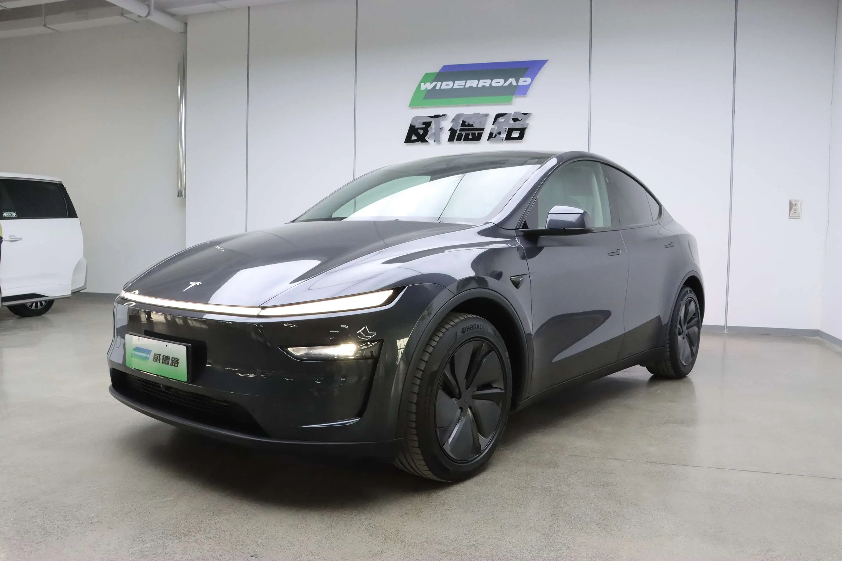 Tesla Model Y  из Китая