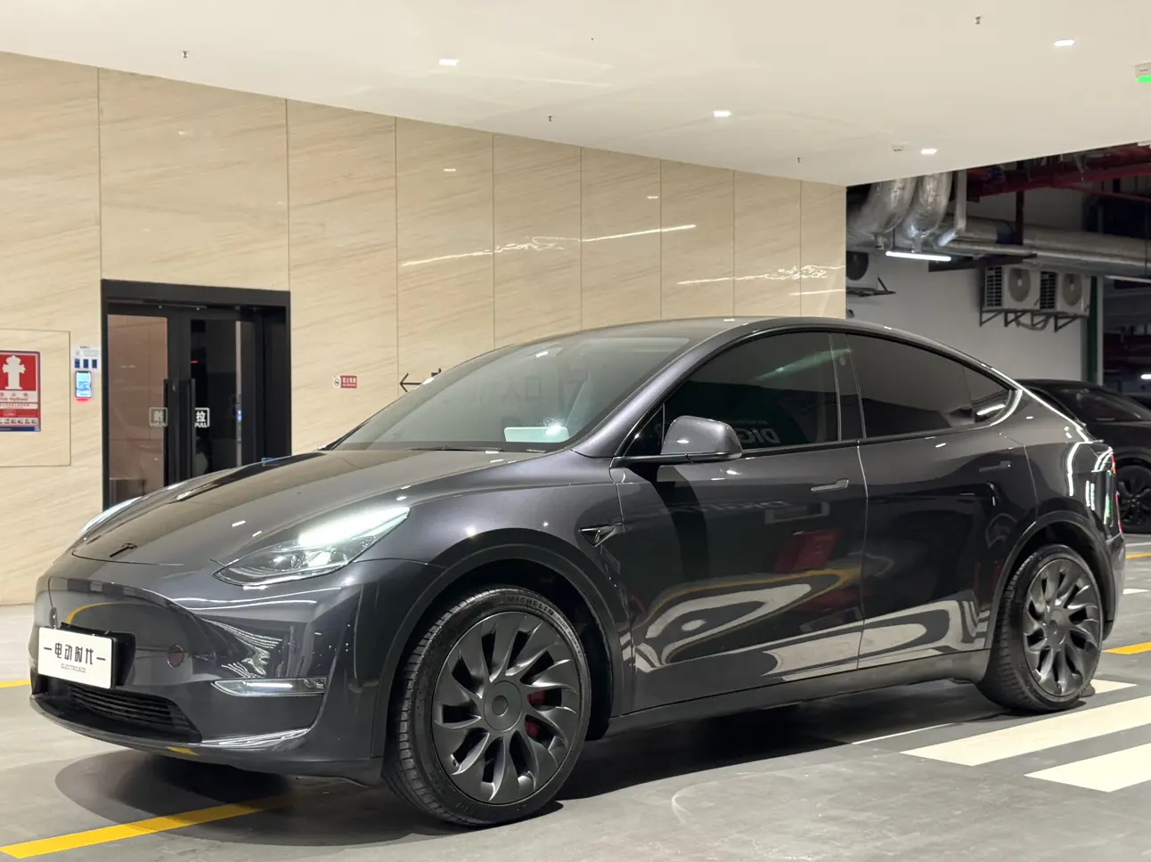 Tesla Model Y  из Китая