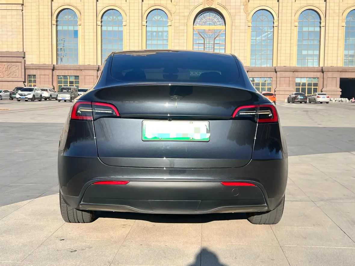Tesla Model Y  из Китая