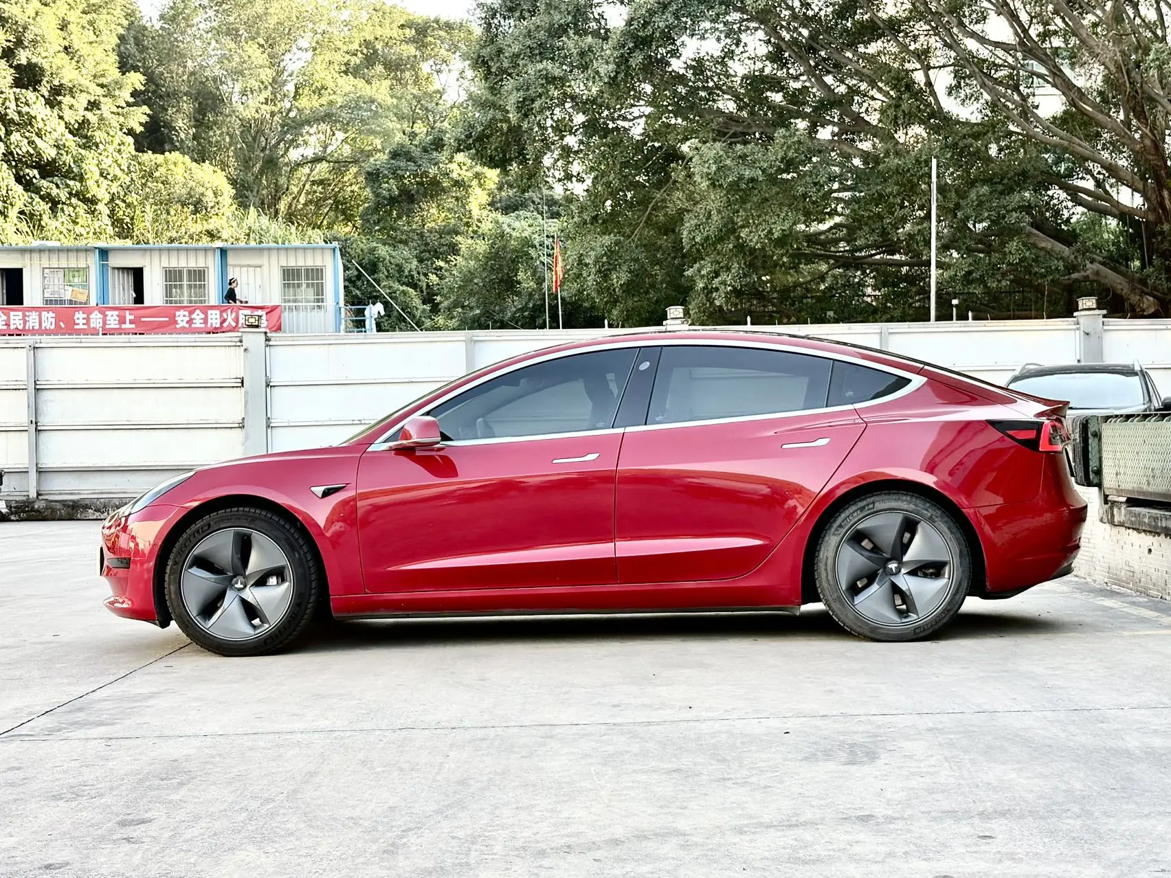 Tesla Model 3  из Китая