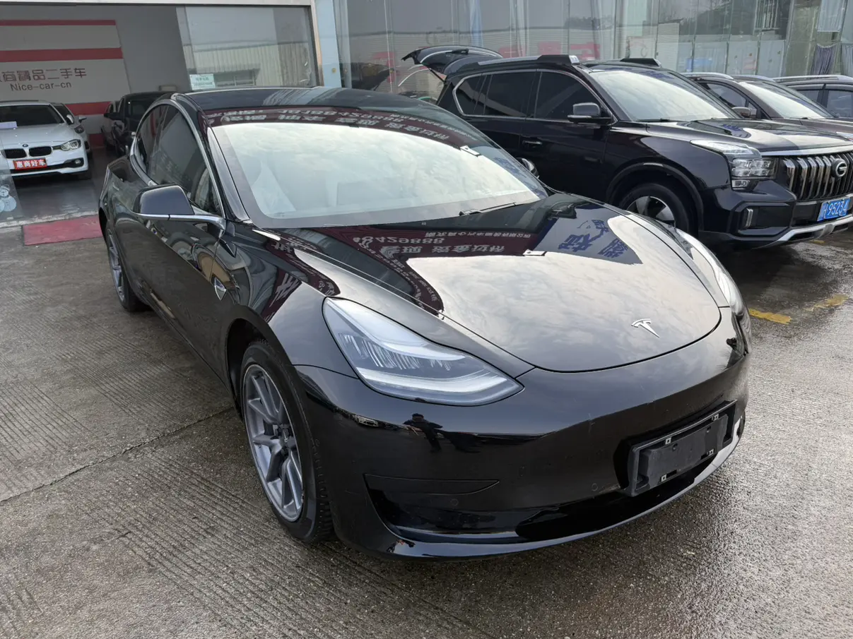 Tesla Model 3  из Китая