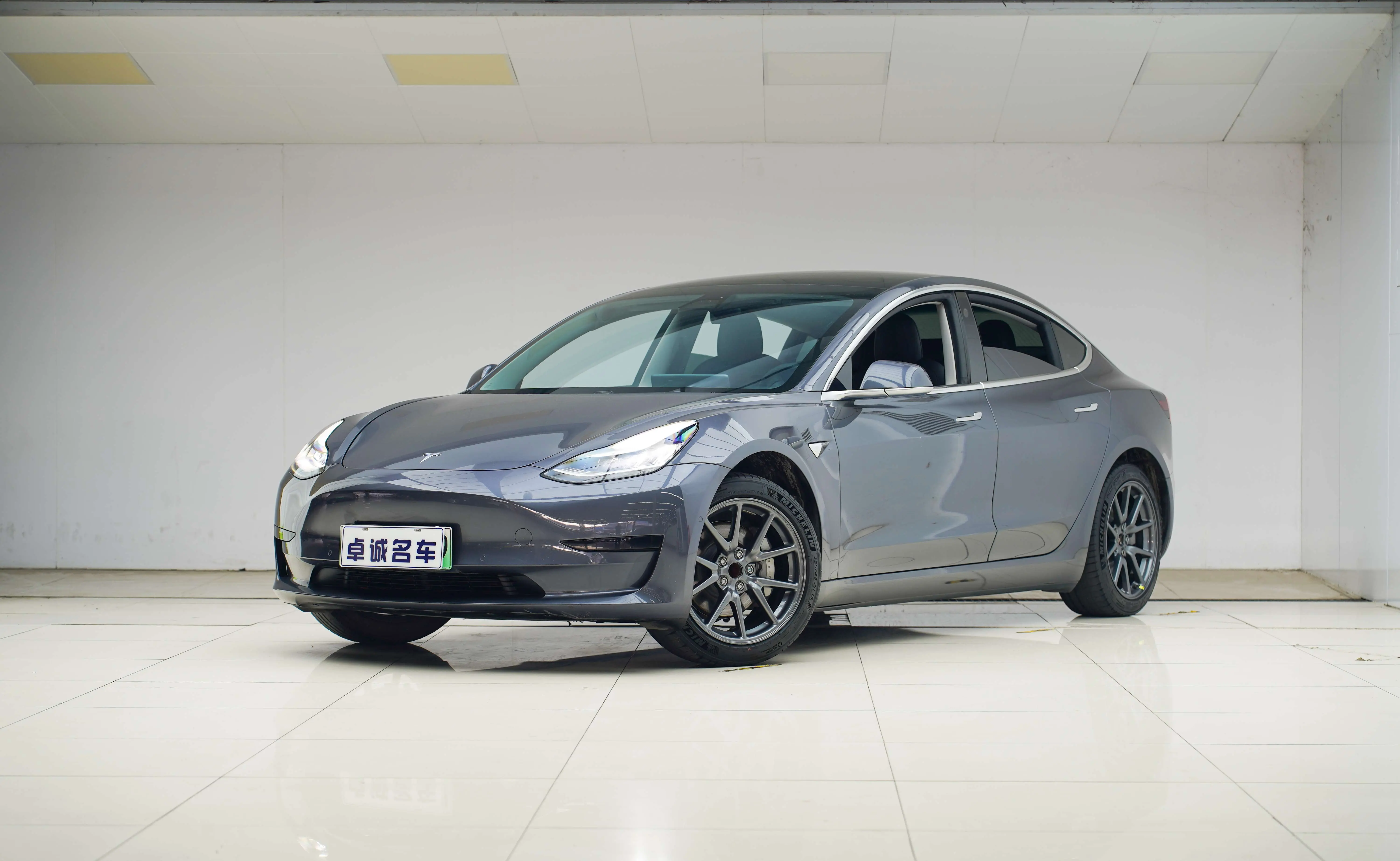 Tesla Model 3  из Китая