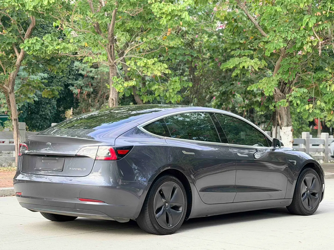 Tesla Model 3  из Китая