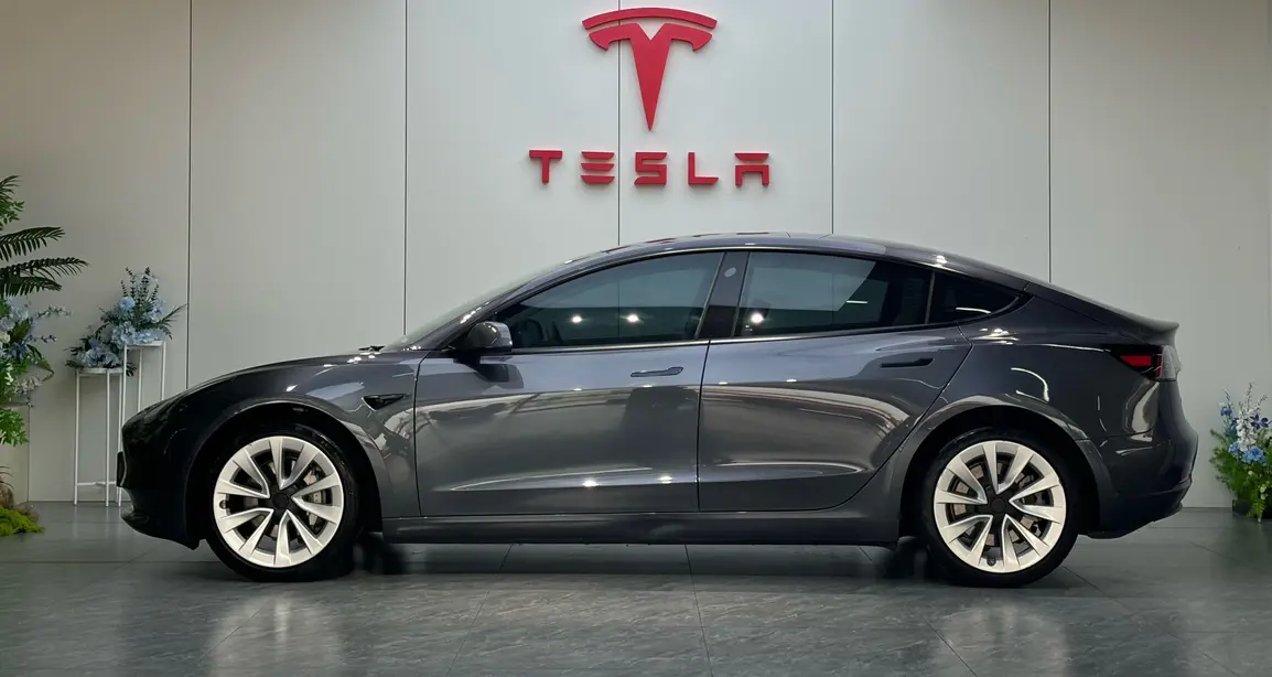 Tesla Model 3  из Китая
