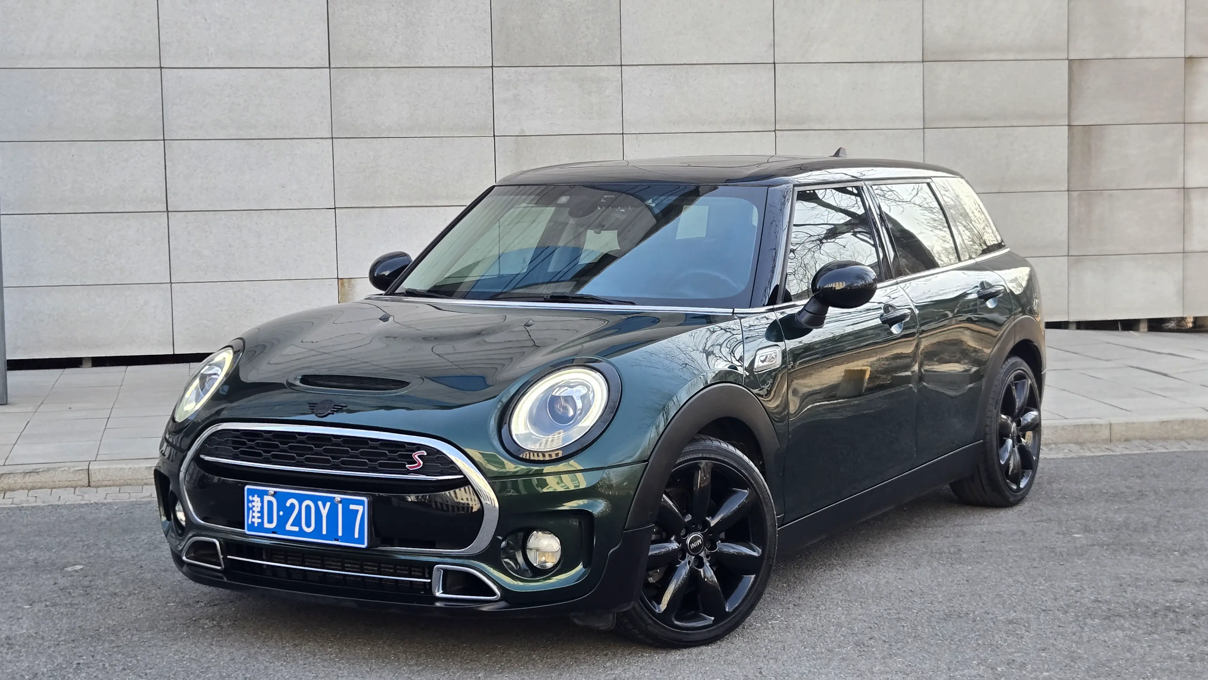 MINI CLUBMAN