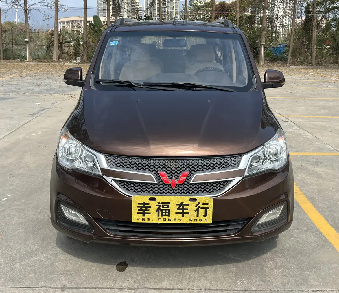 Wuling Hongguang  из Китая