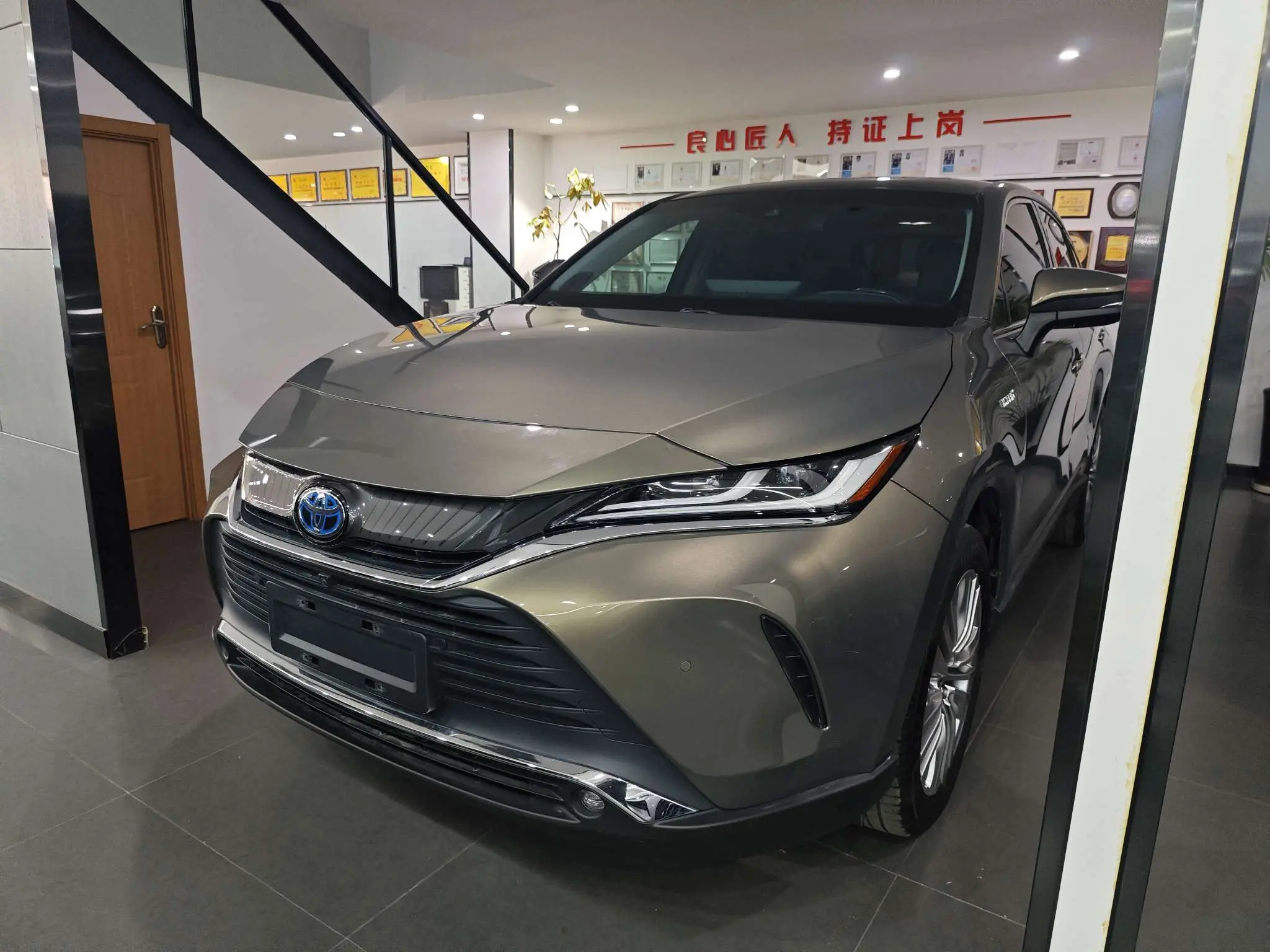 Toyota Harrier  из Китая