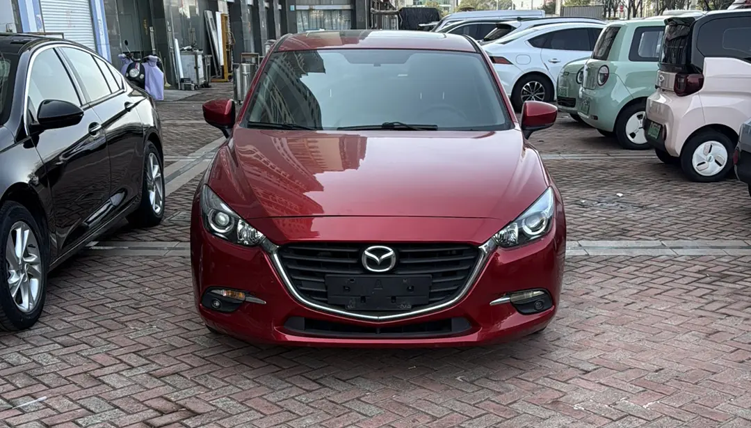 Mazda Axela (Mazda3)  из Китая