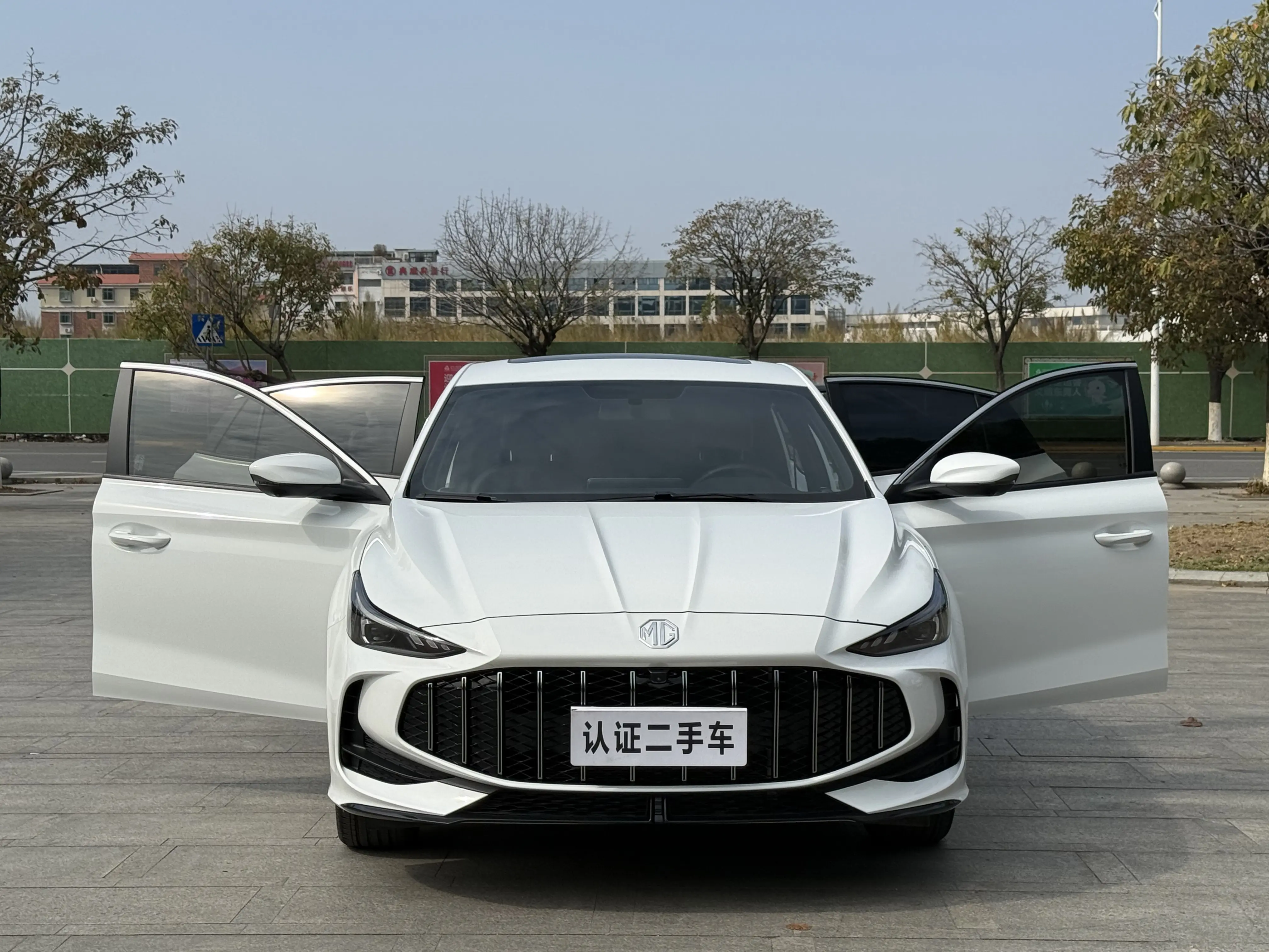 MG 5  из Китая