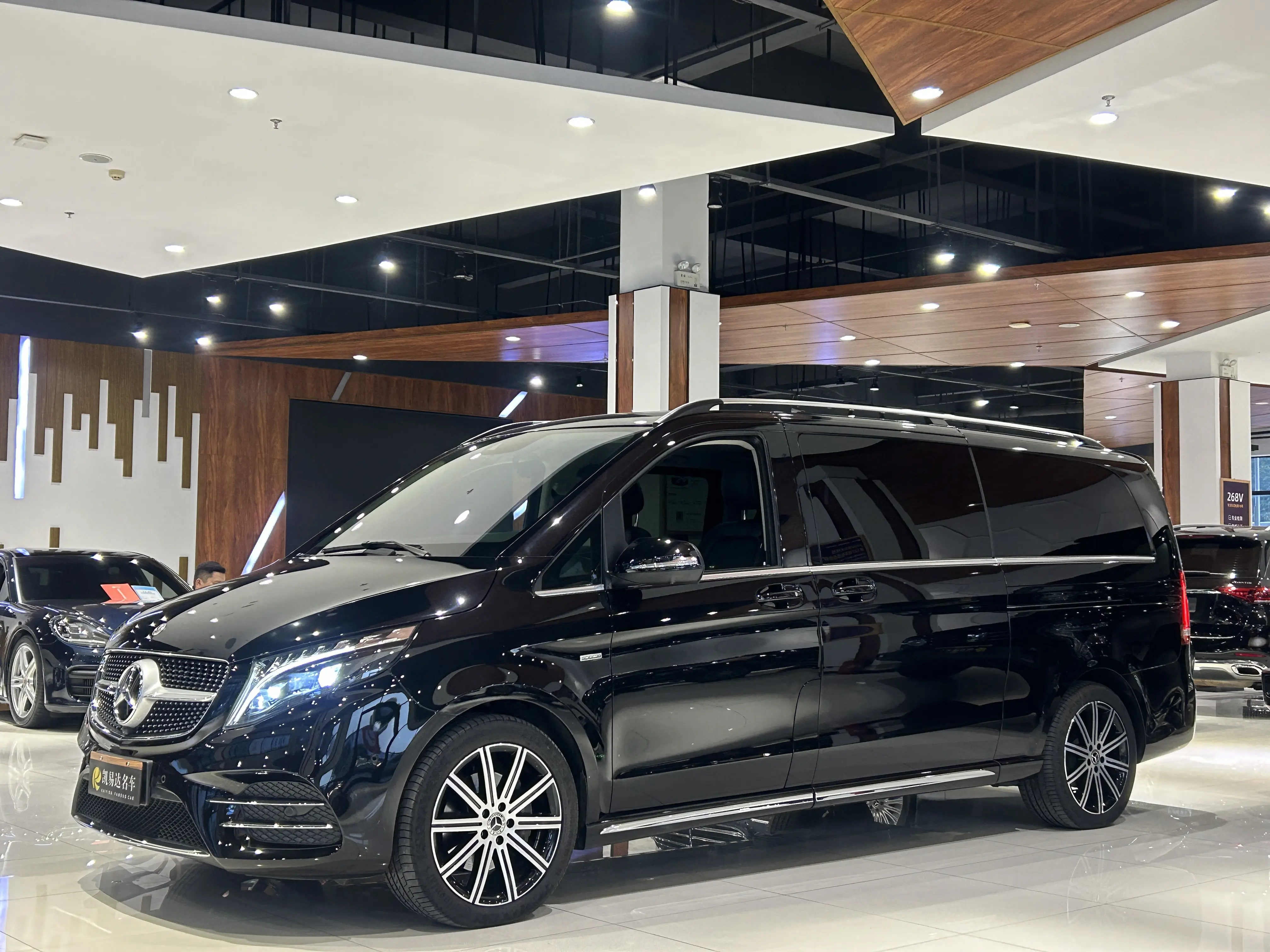 Mercedes-Benz Mercedes Benz V Class  из Китая