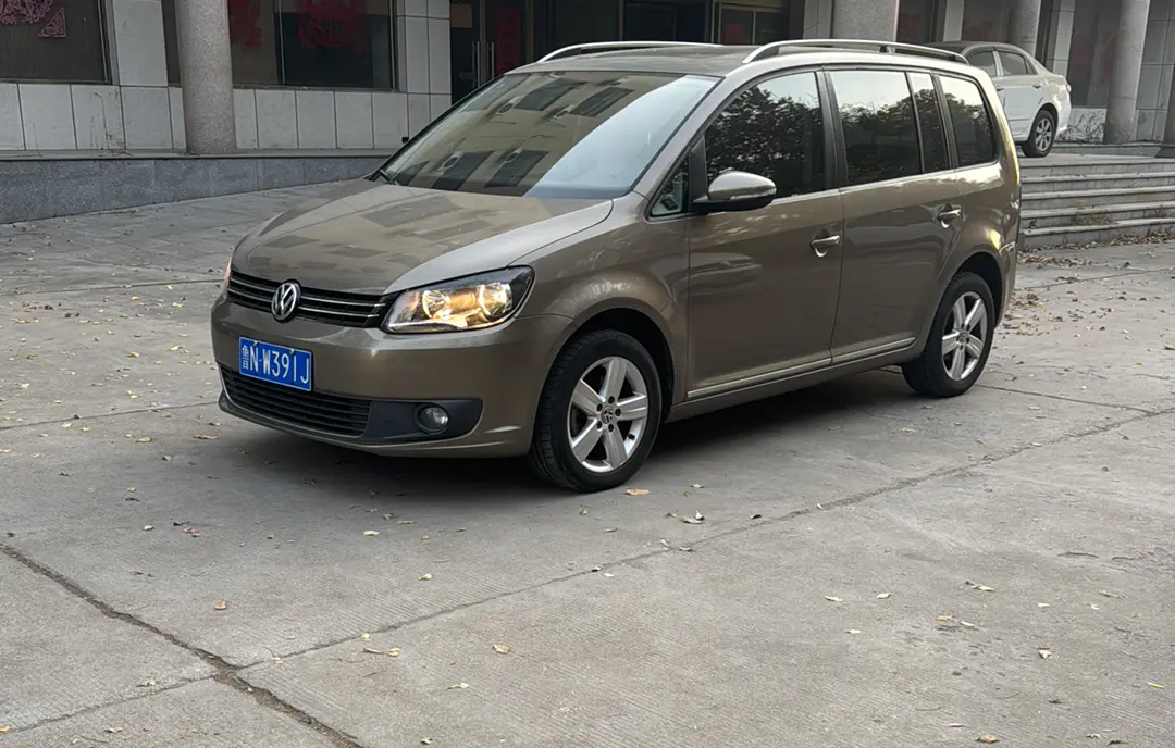 Volkswagen Touran  из Китая