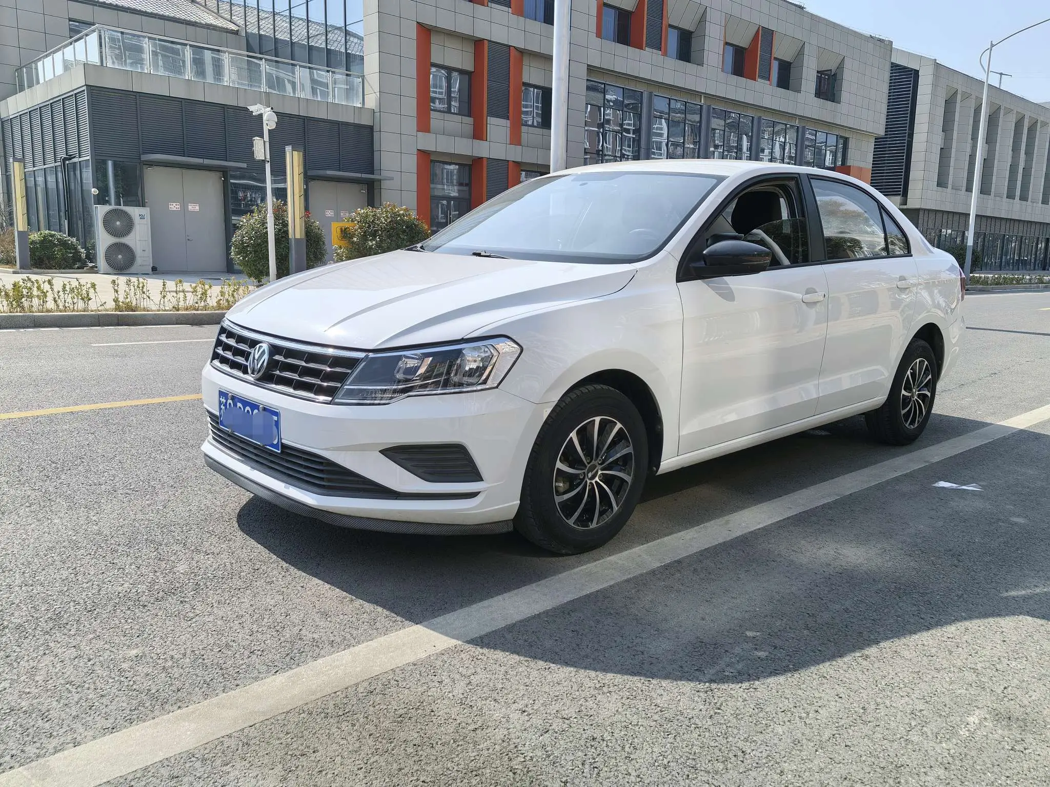 Volkswagen Jetta  из Китая