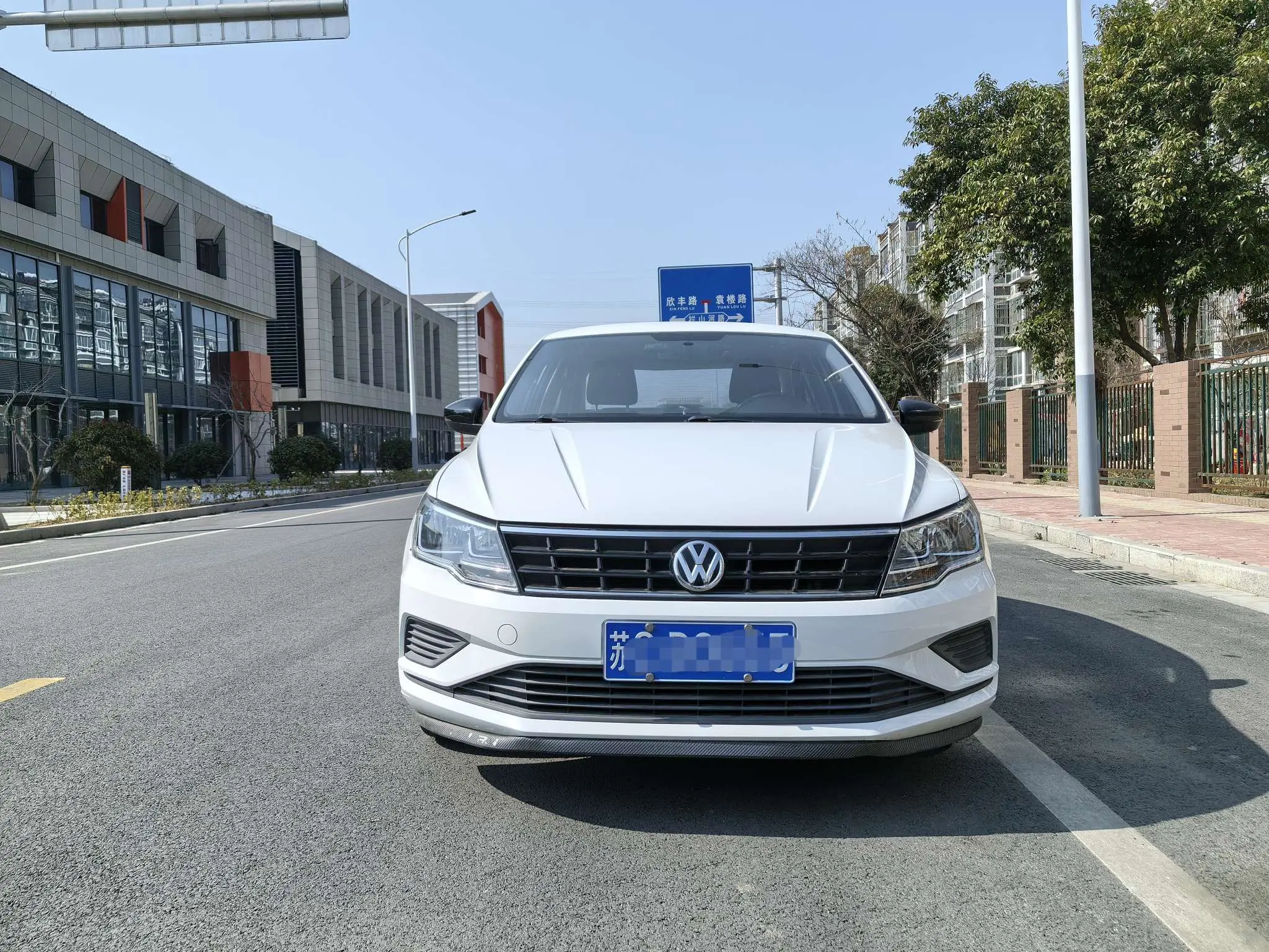 Volkswagen Jetta  из Китая