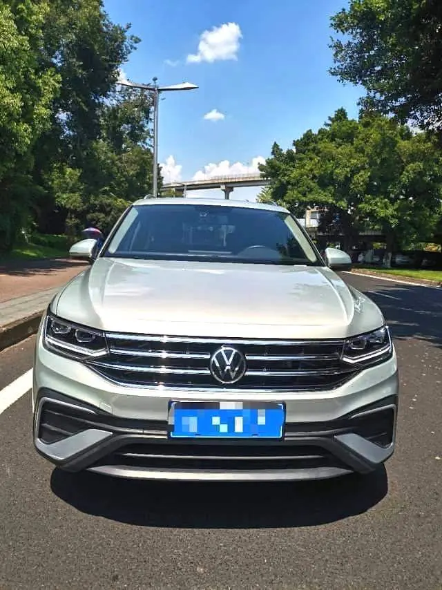 Volkswagen Tiguan L  из Китая