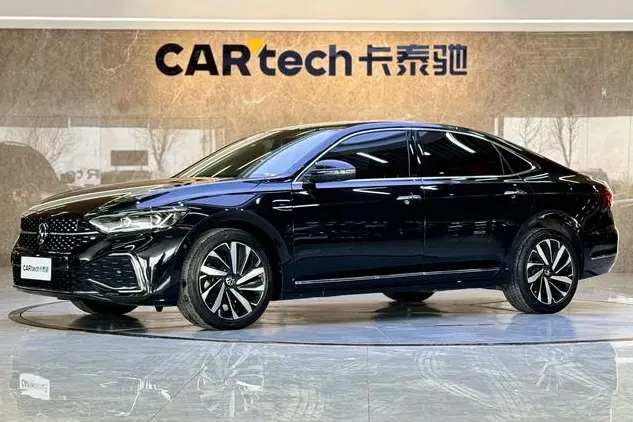 Volkswagen Passat  из Китая