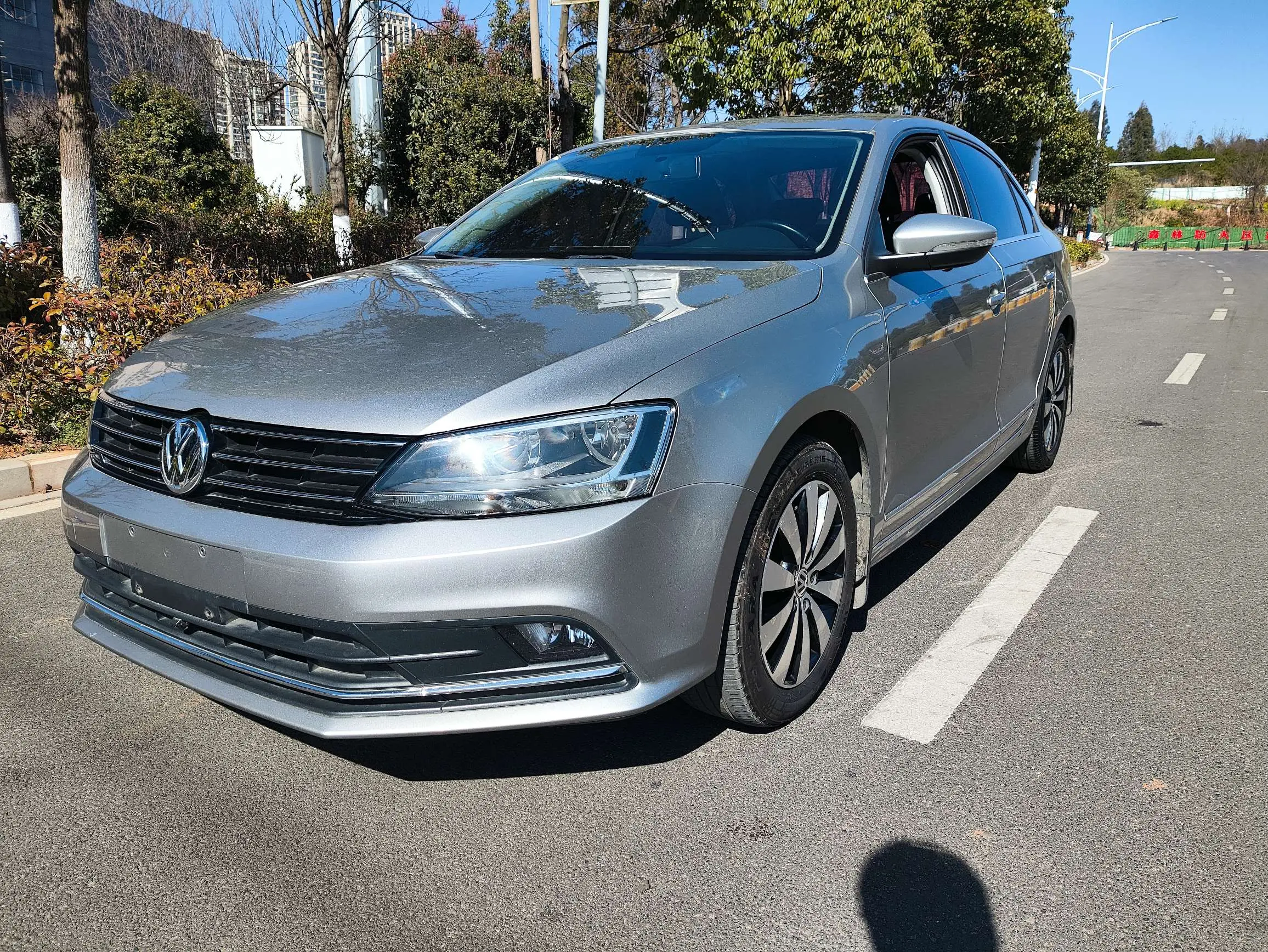 Volkswagen Sagitar  из Китая