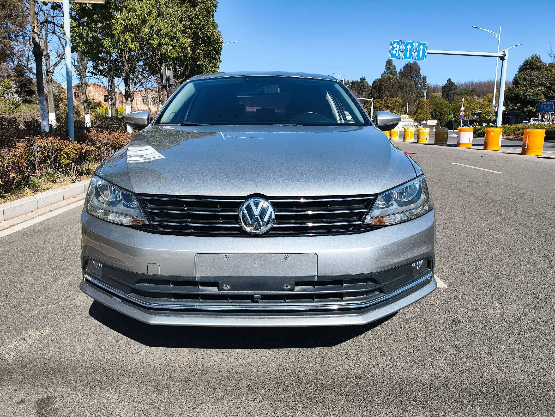 Volkswagen Sagitar  из Китая