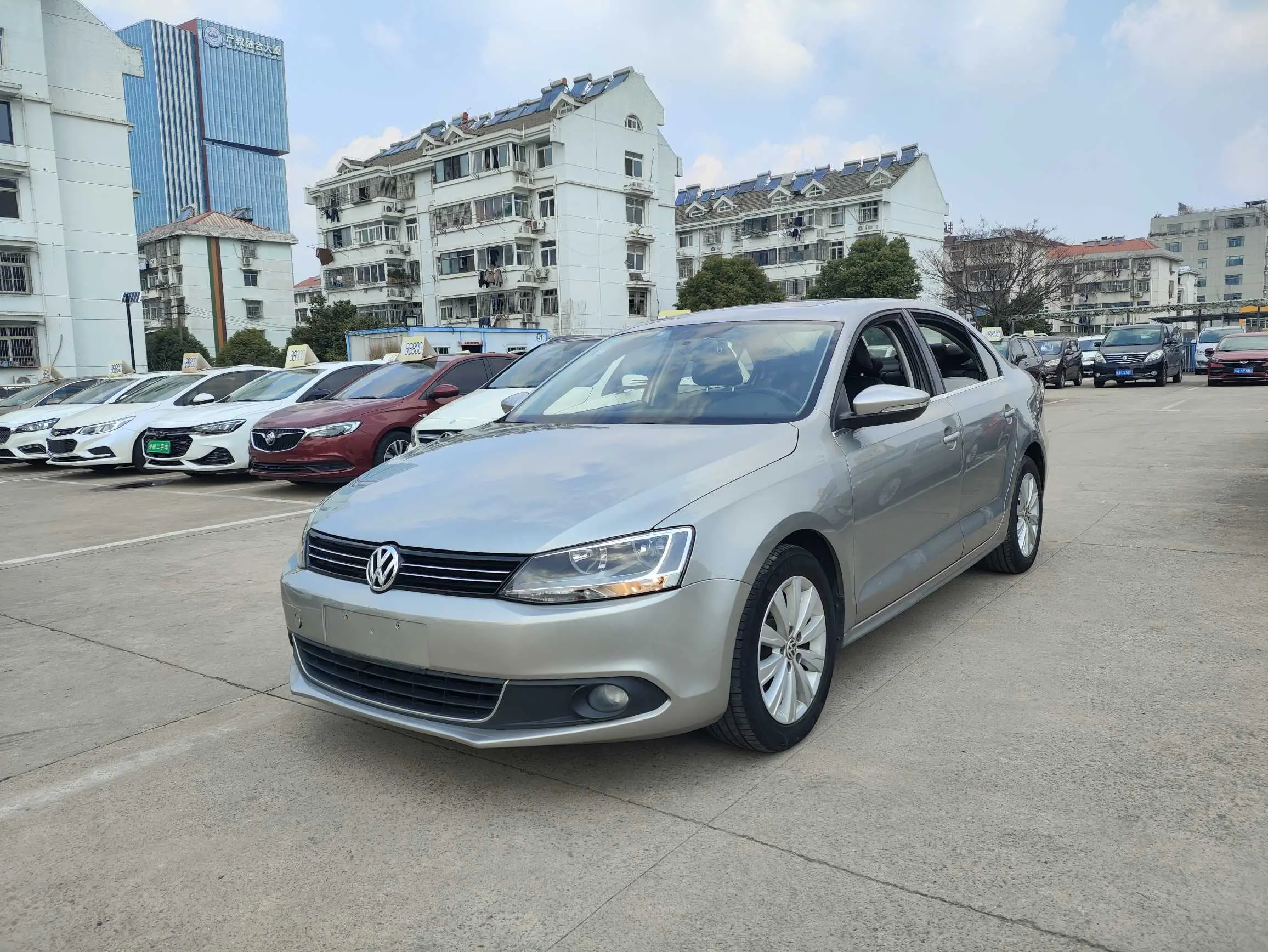 Volkswagen Sagitar  из Китая