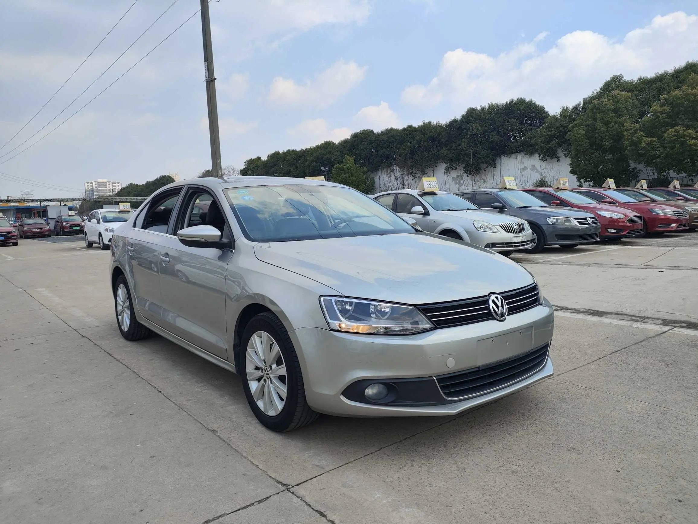 Volkswagen Sagitar  из Китая