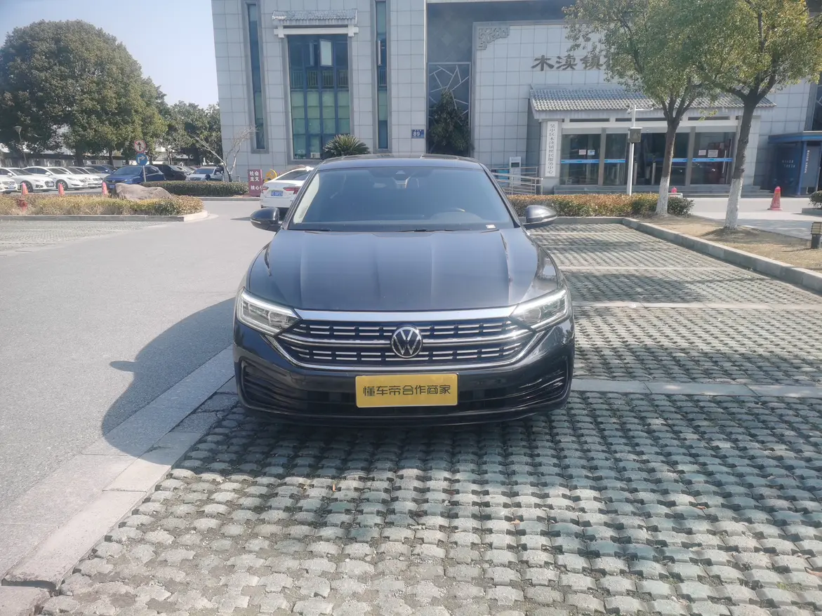 Volkswagen Sagitar  из Китая