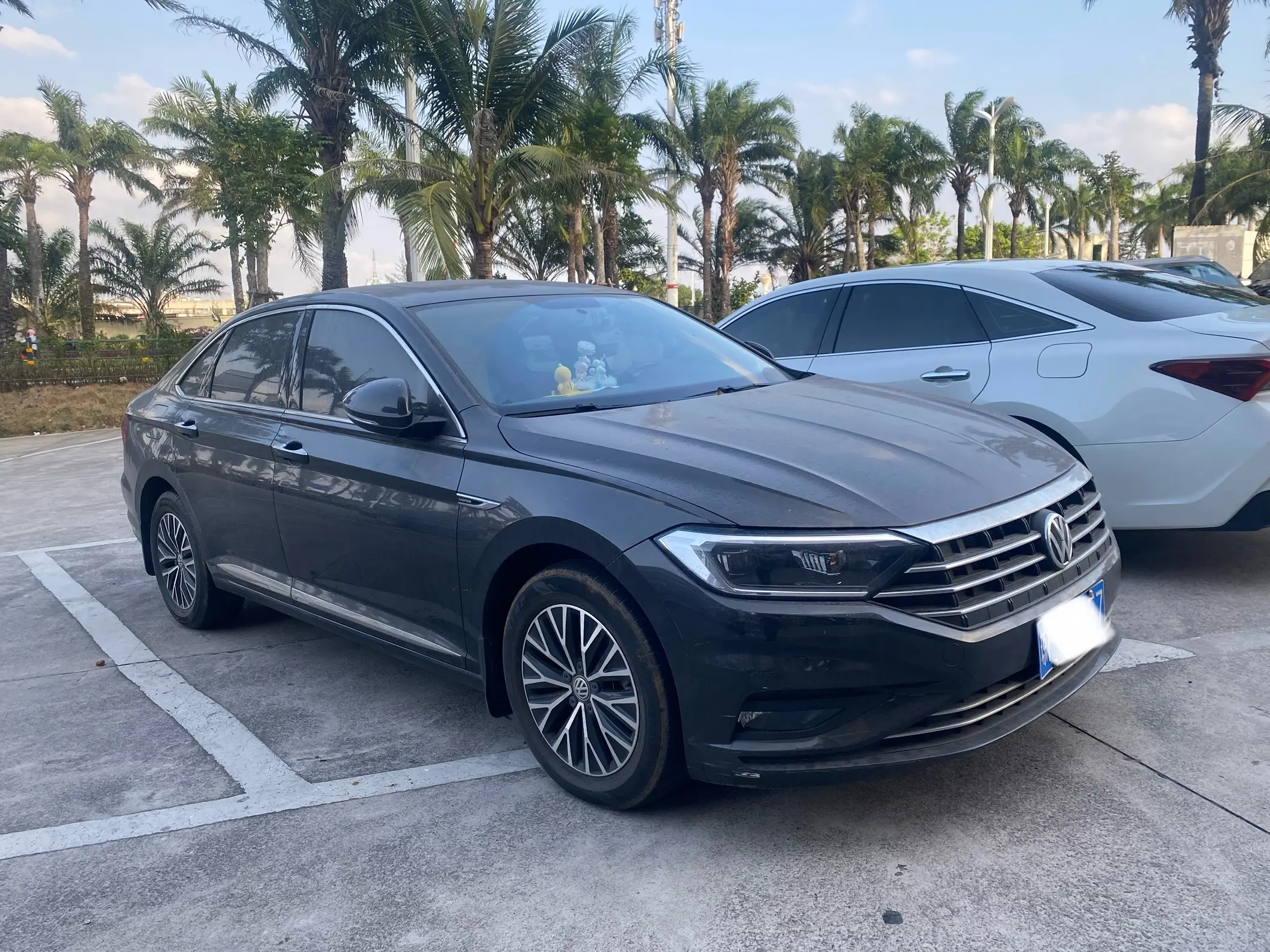 Volkswagen Sagitar  из Китая